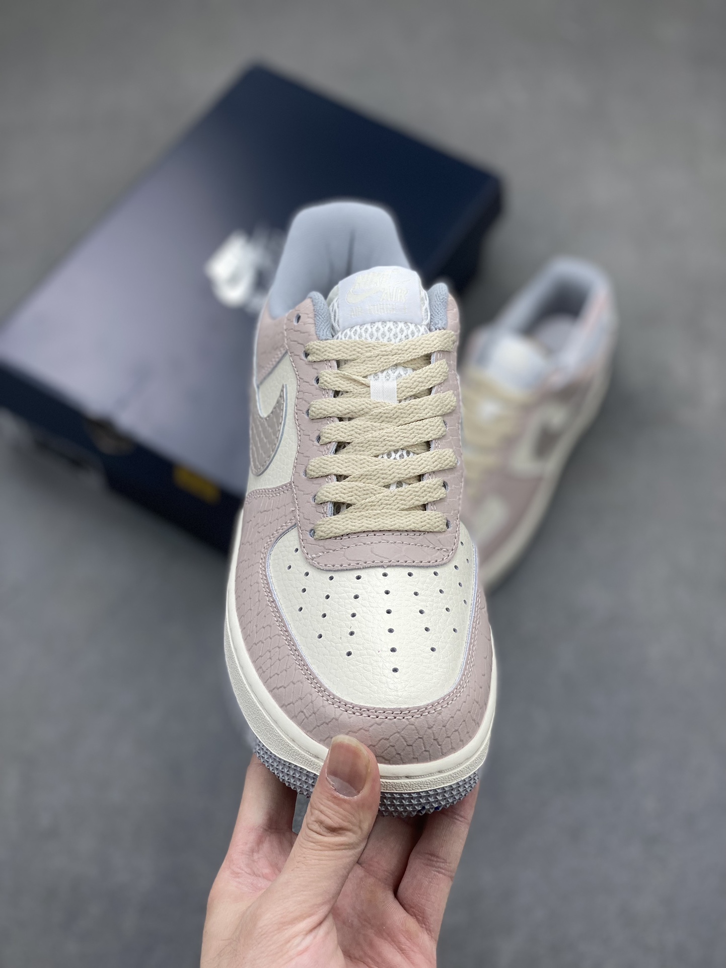 Nike Air Force 1 '07 Low White Python Women's Casual Shoes DX2678-100 3 i1716324270 7948 0