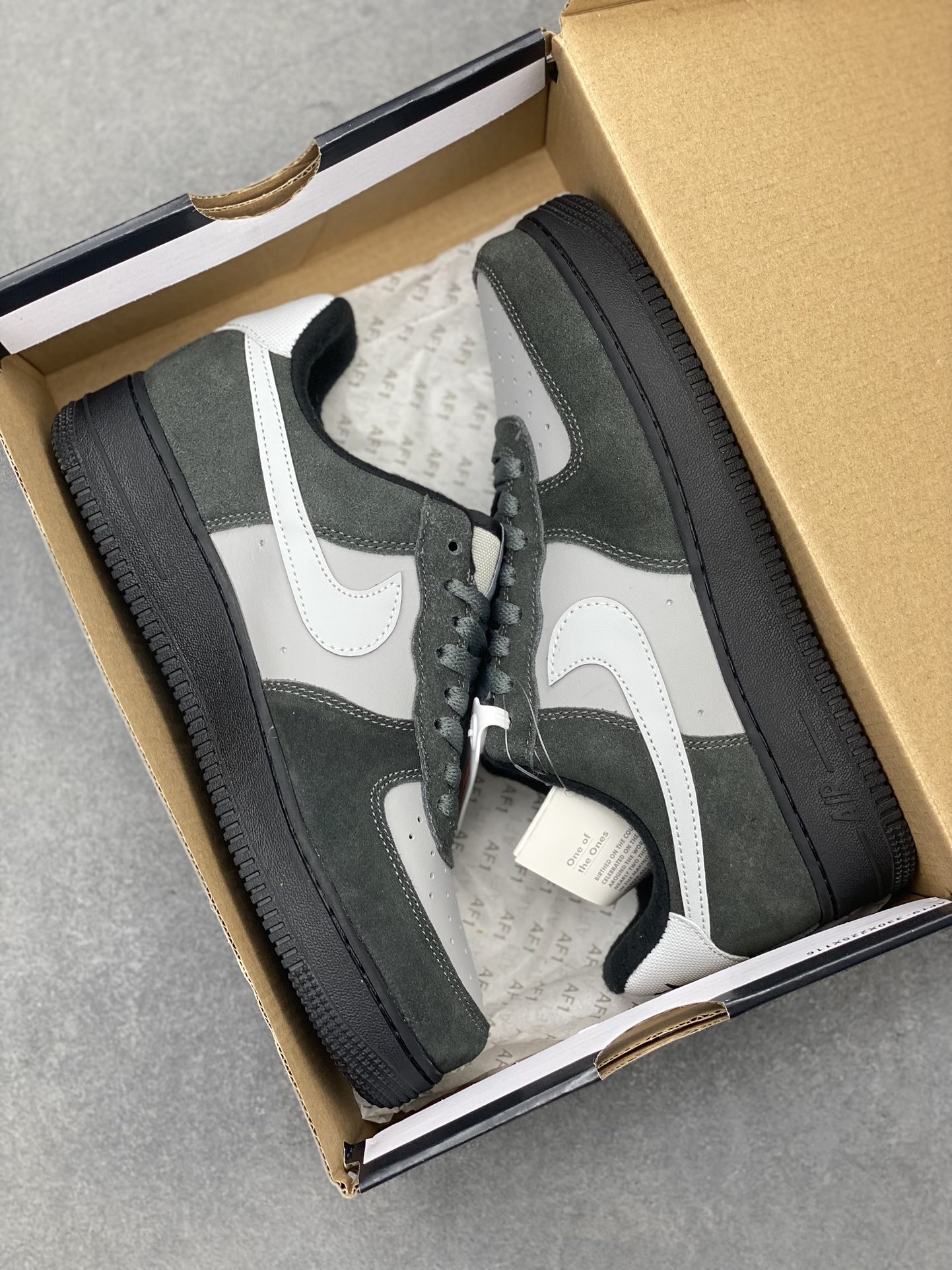 Nike Air Force 1 '07 Low-Top Sneakers - Versatile & Comfortable 10 i1716324320 2945 4
