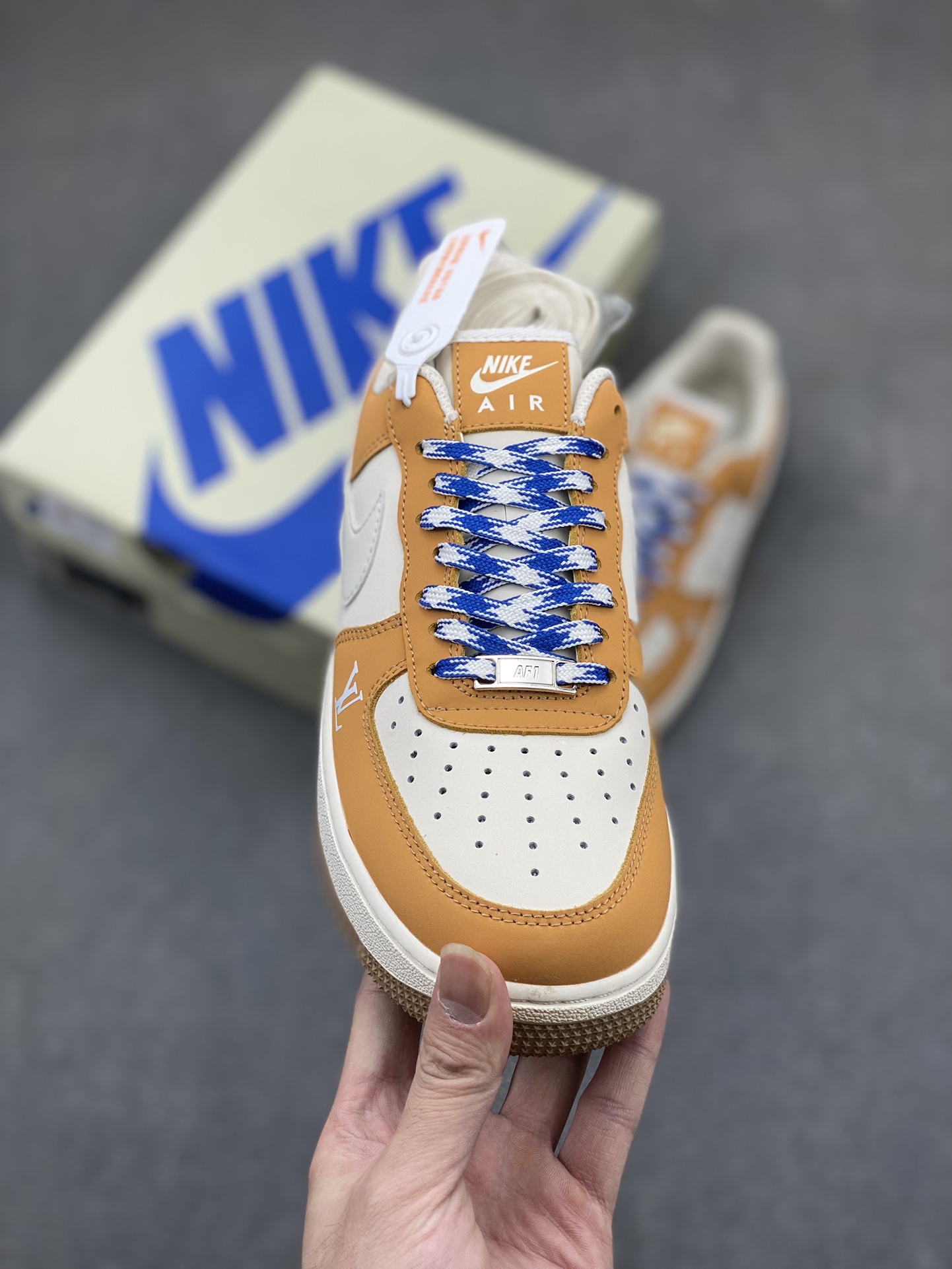 Nike Air Force 1 '07 Low Louis Vuitton Custom Sneakers - Limited Edition 3 i1716411194 9834 0