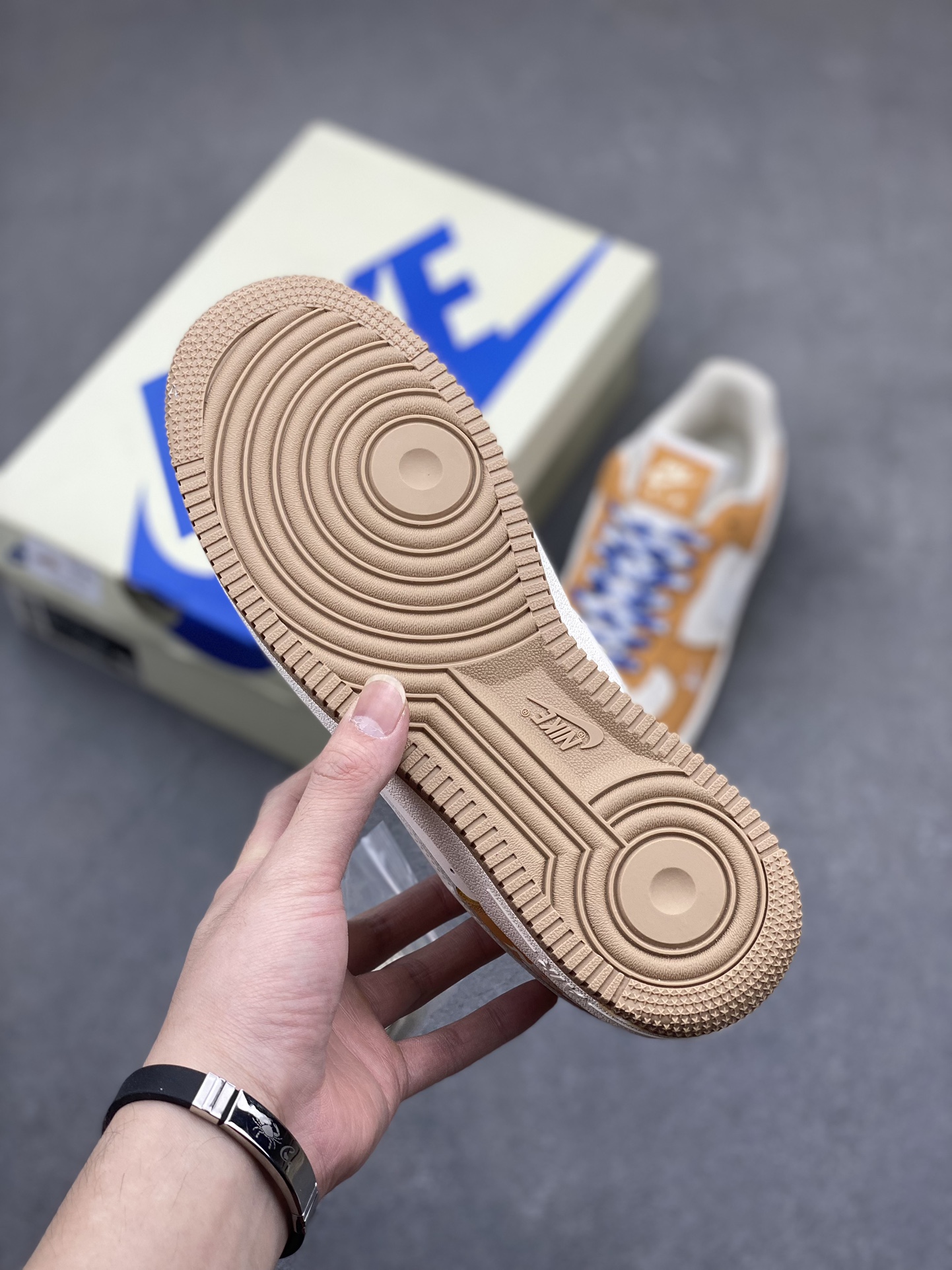 Nike Air Force 1 '07 Low Louis Vuitton Custom Sneakers - Limited Edition 7 i1716411195 2798 0