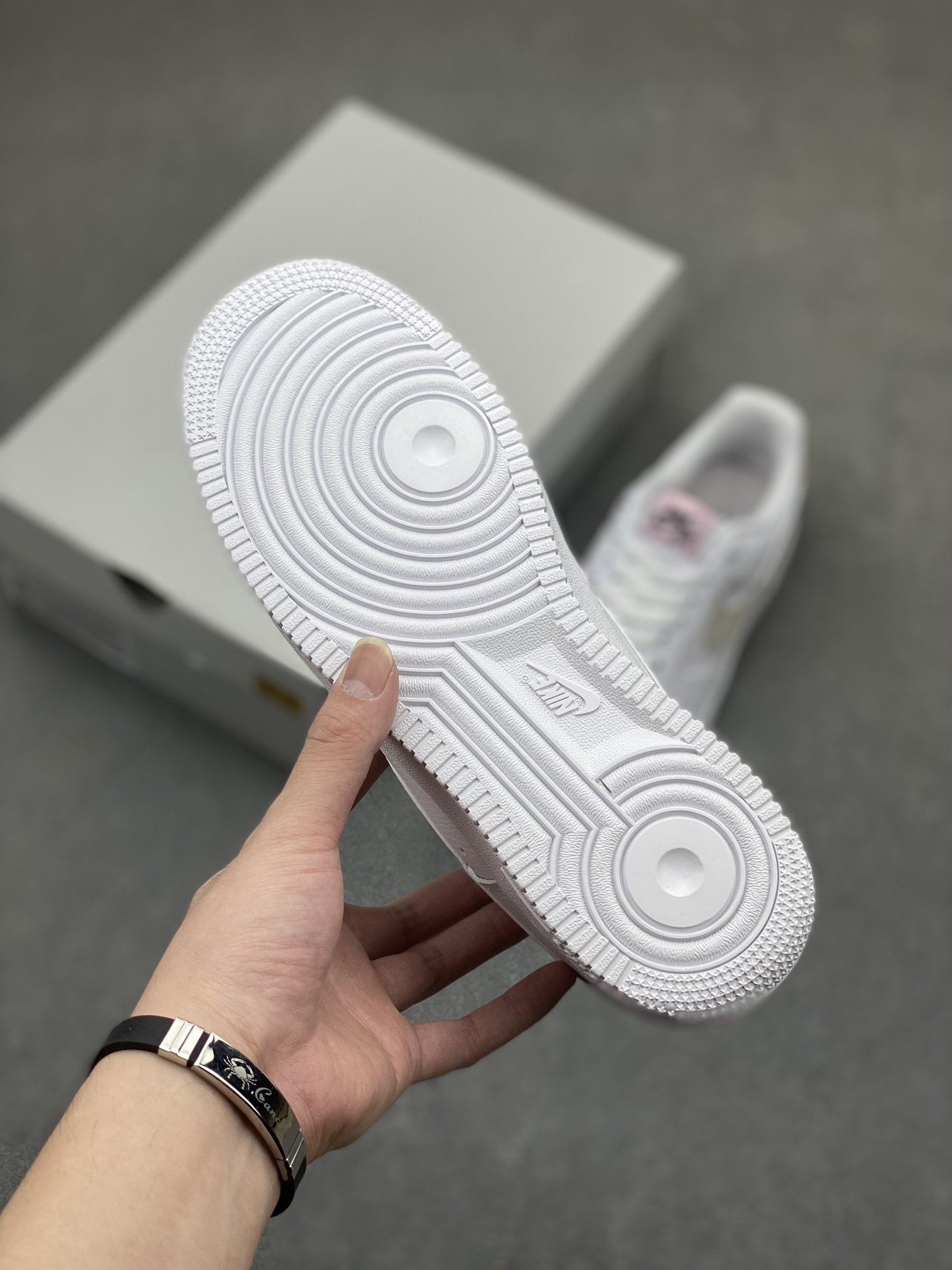 Nike Air Force 1 '07 Low White/Pink Casual Sneakers HF9992-100 7 i1716493220 984 0