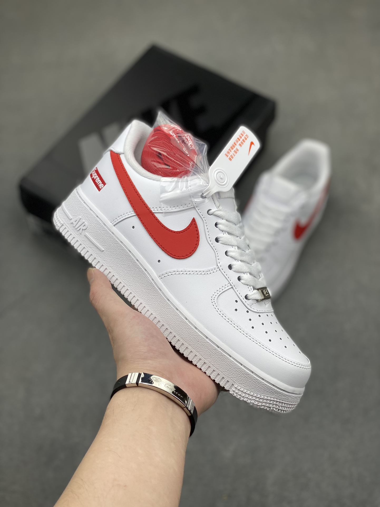 Supreme x Nike Air Force 1 Low 'White/Red' China Exclusive CU9225-101 2 i1716580231 8787 0