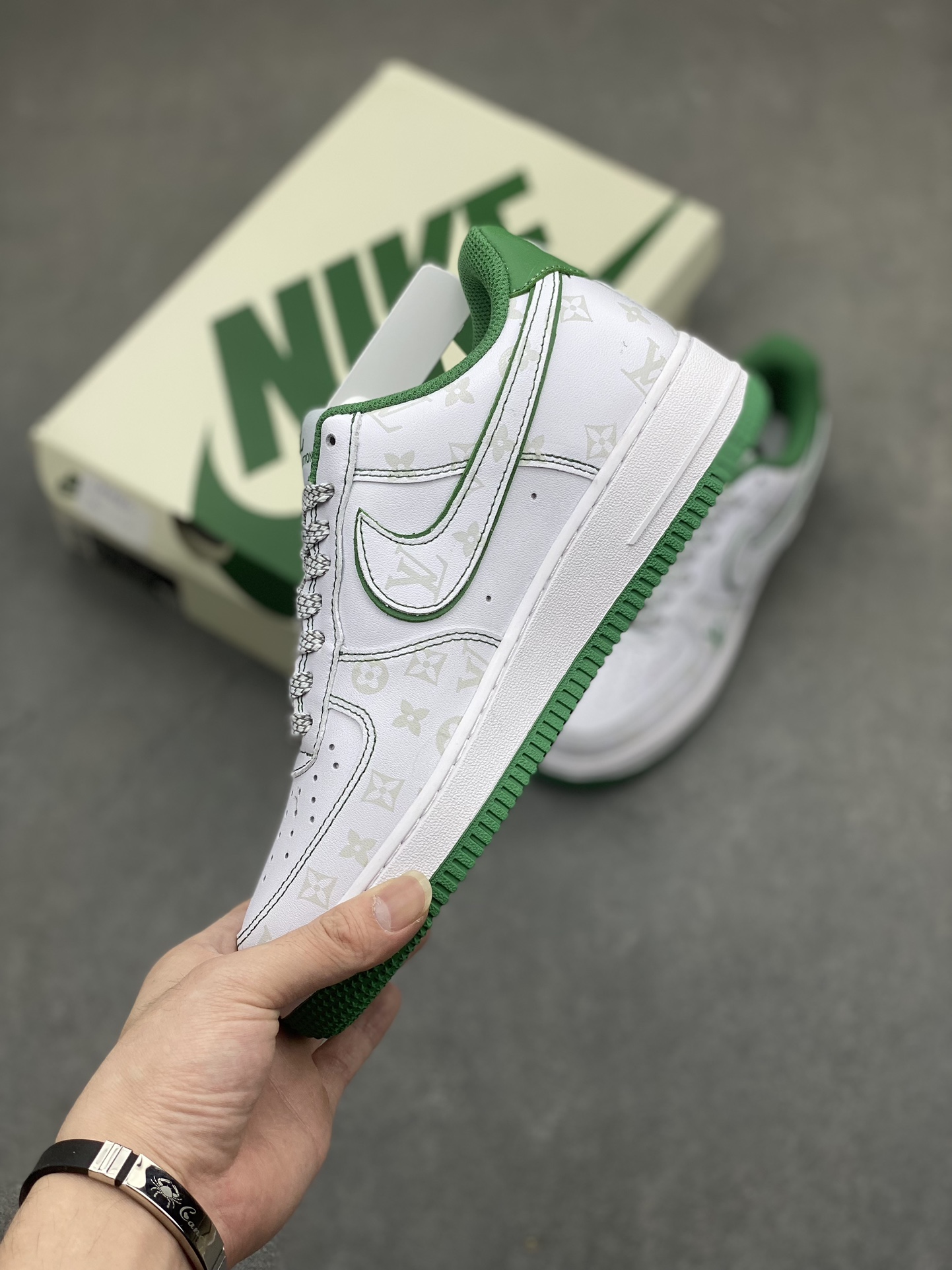Nike Air Force 1 '07 Low Louis Vuitton Collab Green Sneakers 4 i1716580338 1717 0