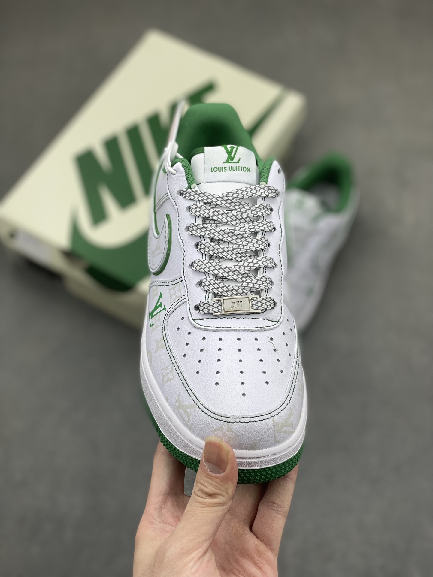 Nike Air Force 1 '07 Low Louis Vuitton Collab Green Sneakers 3 i1716580338 7601 0
