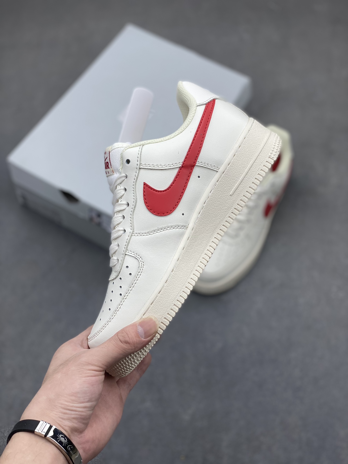 Nike Air Force 1 '07 Low Sneakers - Ivory/Red, All-Day Comfort, Sizes 36-45 4 i1716580434 3806 5
