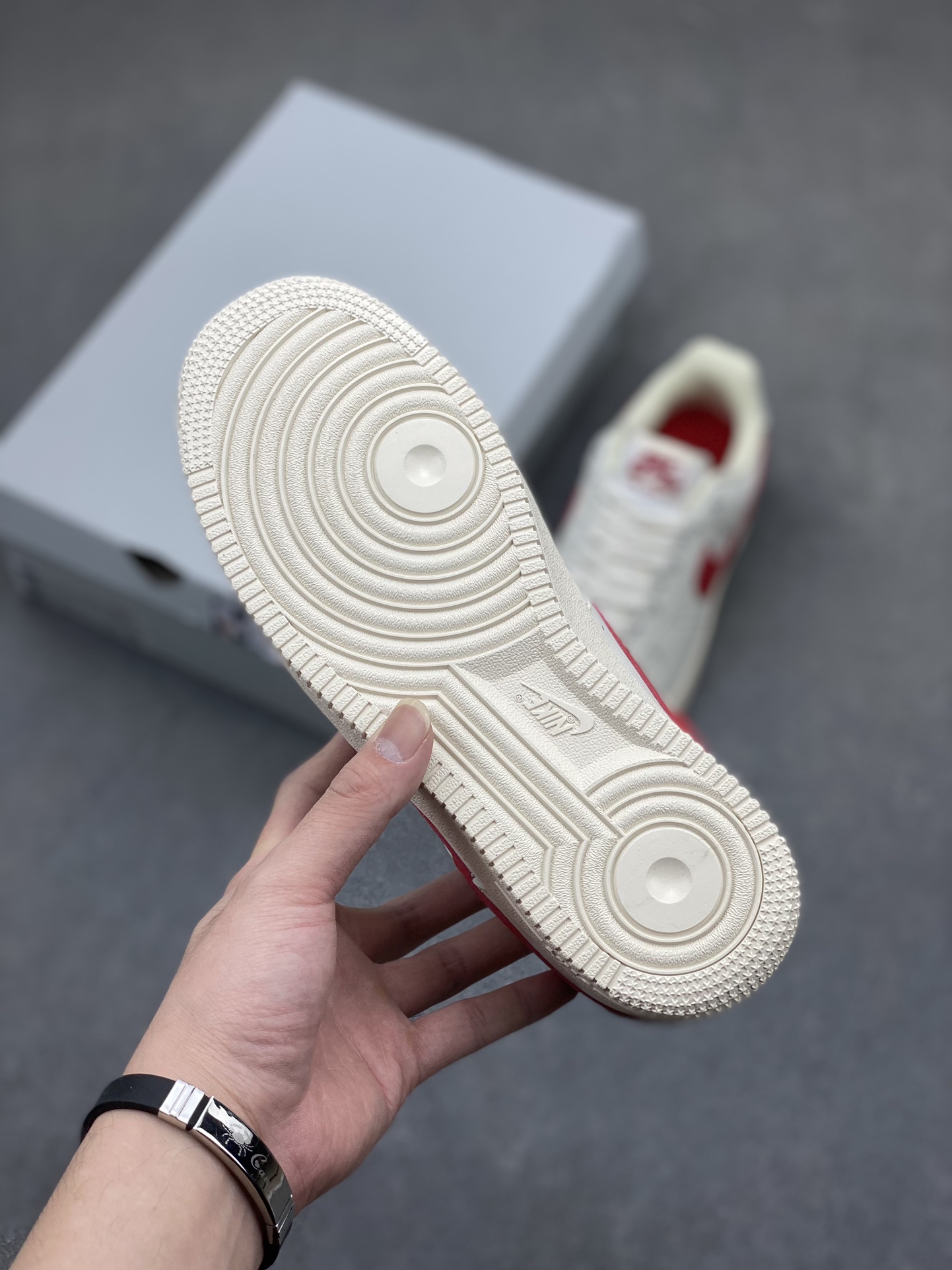 Nike Air Force 1 '07 Low Sneakers - Ivory/Red, All-Day Comfort, Sizes 36-45 7 i1716580434 4767 8