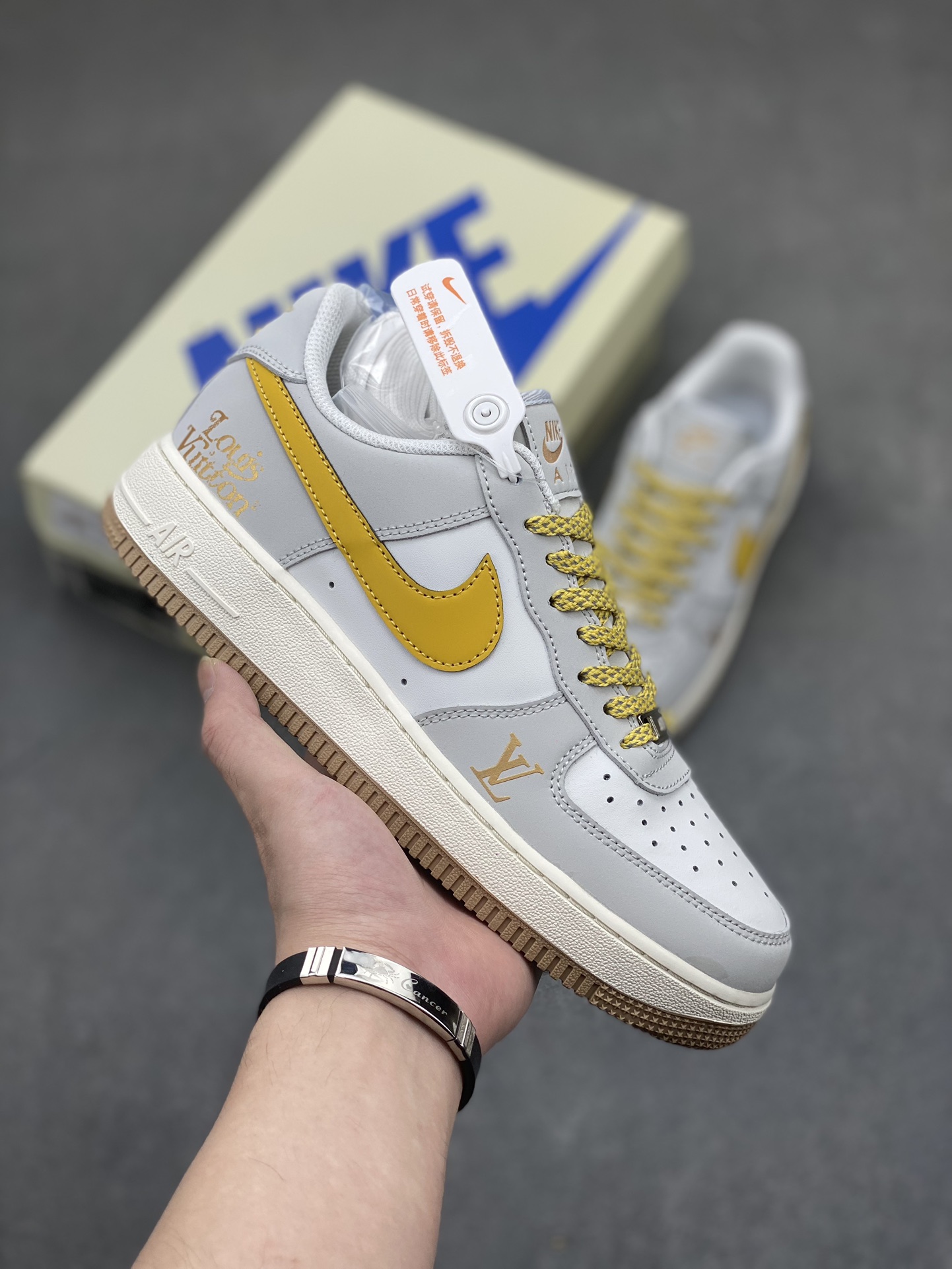 Nike Air Force 1 '07 Low Louis Vuitton Custom Sneakers - Limited Edition 2 i1716580468 4054 4