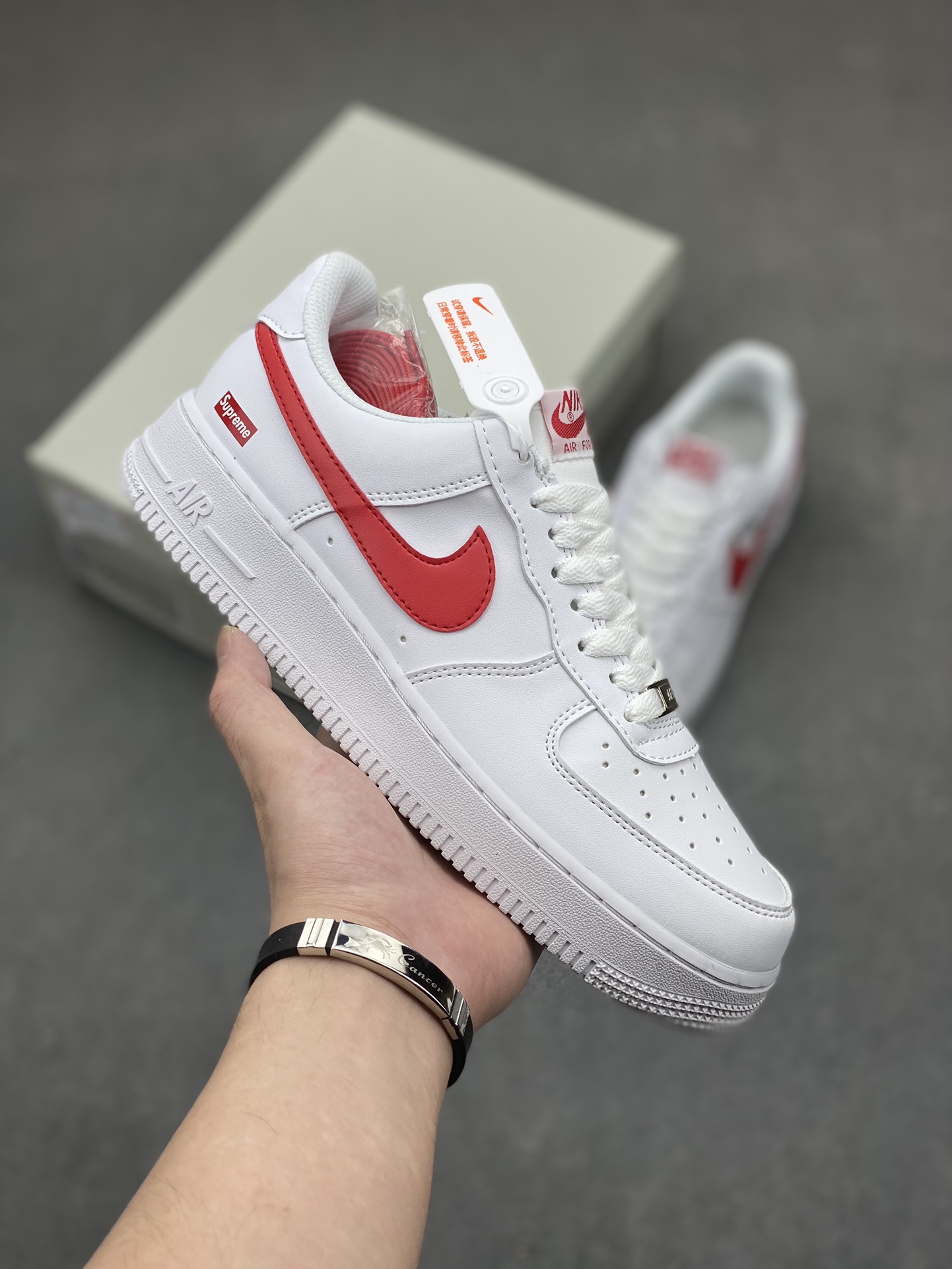 Supreme x Nike Air Force 1 '07 Low White/Red - Limited Edition Sneakers 2 i1716580535 5690 8