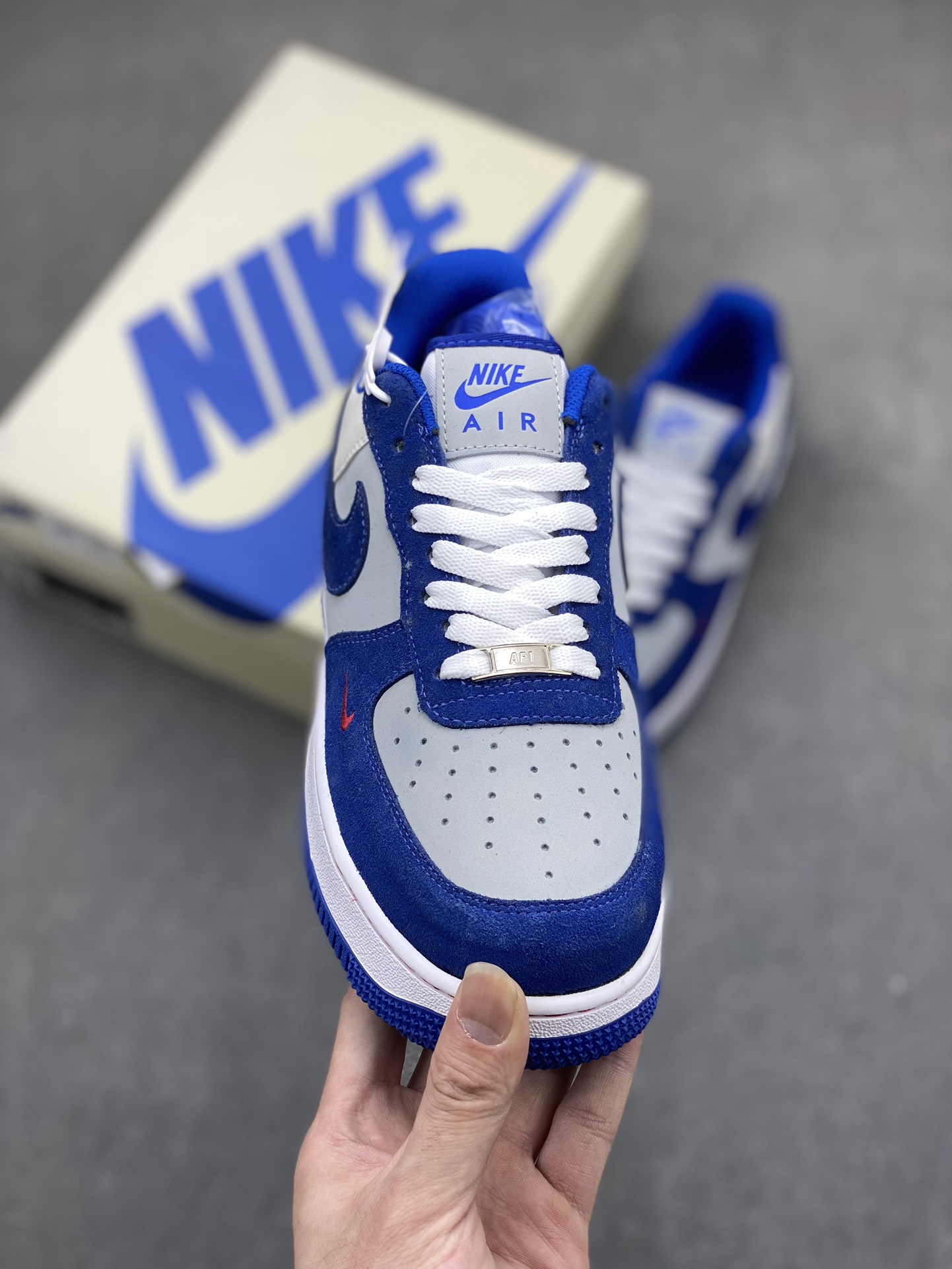 Nike Air Force 1 '07 Low Blue/Grey Custom Sneakers with Burberry Detailing 3 i1716669497 1027 0