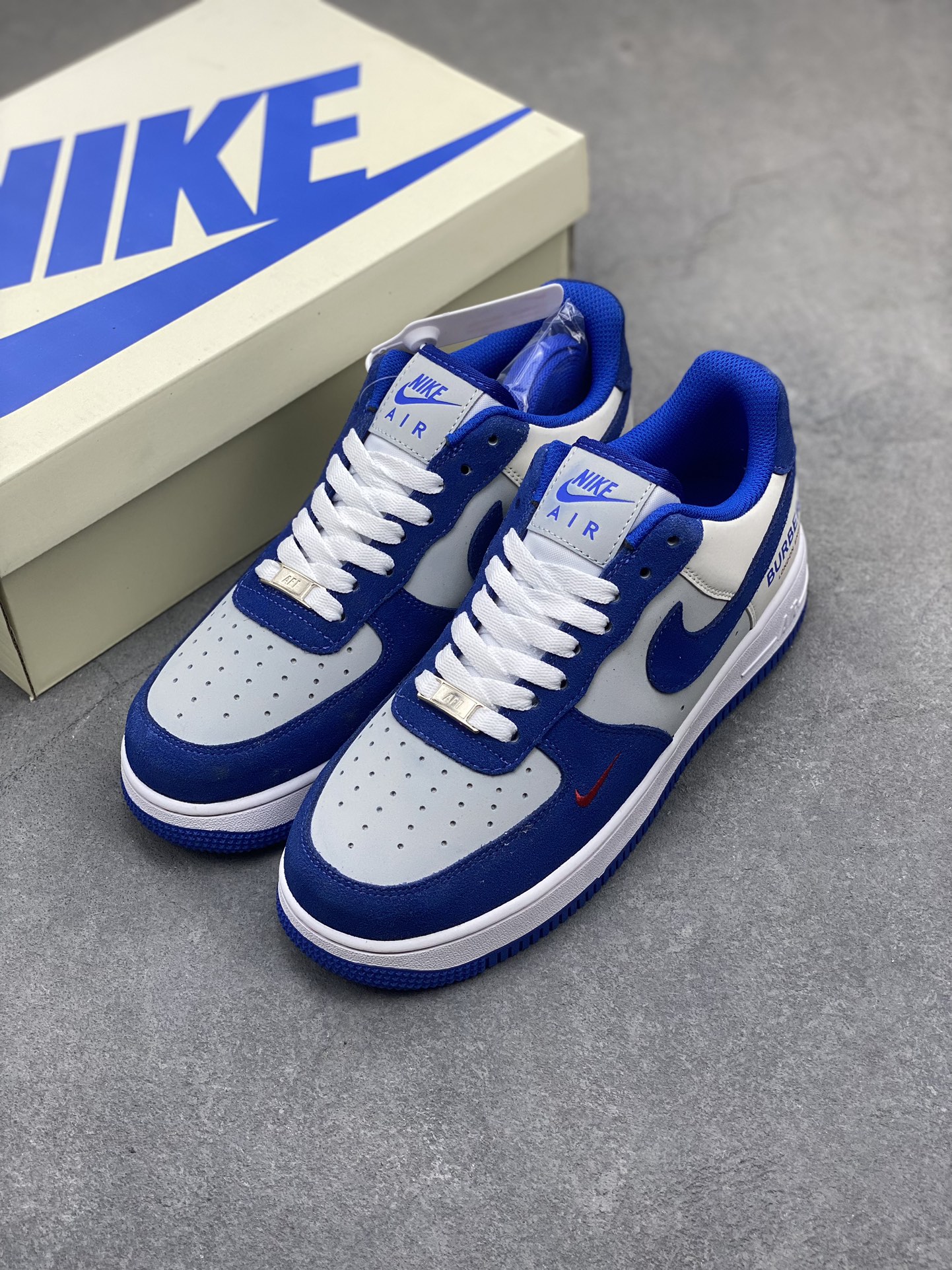 Nike Air Force 1 '07 Low Blue/Grey Custom Sneakers with Burberry Detailing 9 i1716669497 9971 0