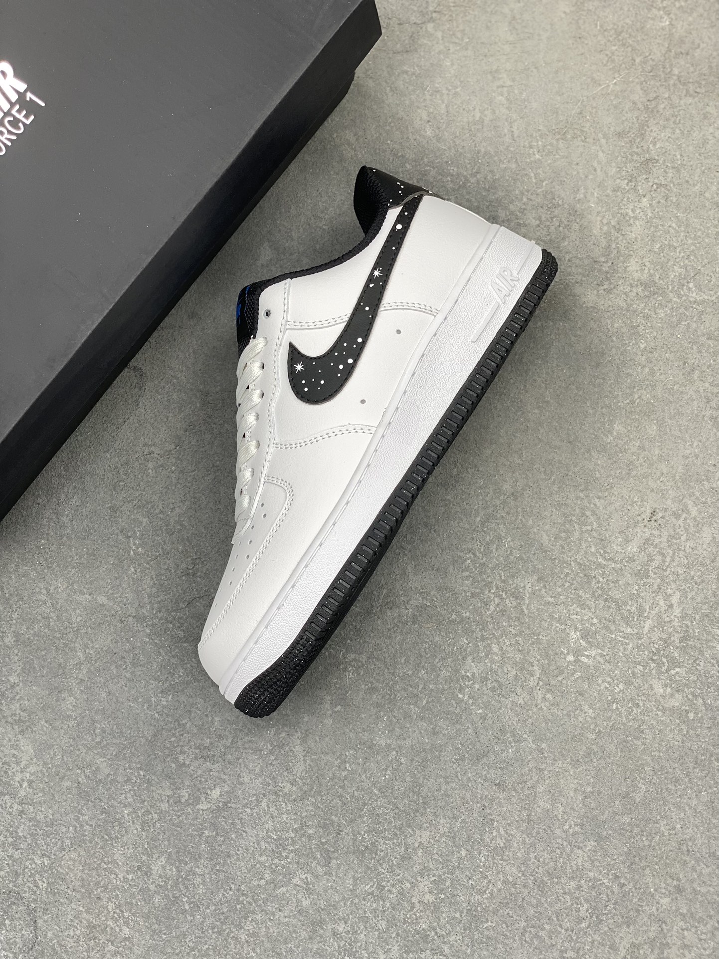 Nike Air Force 1 '07 Low White/Black Sneakers FV6656-100 8 i1716669643 2644 0