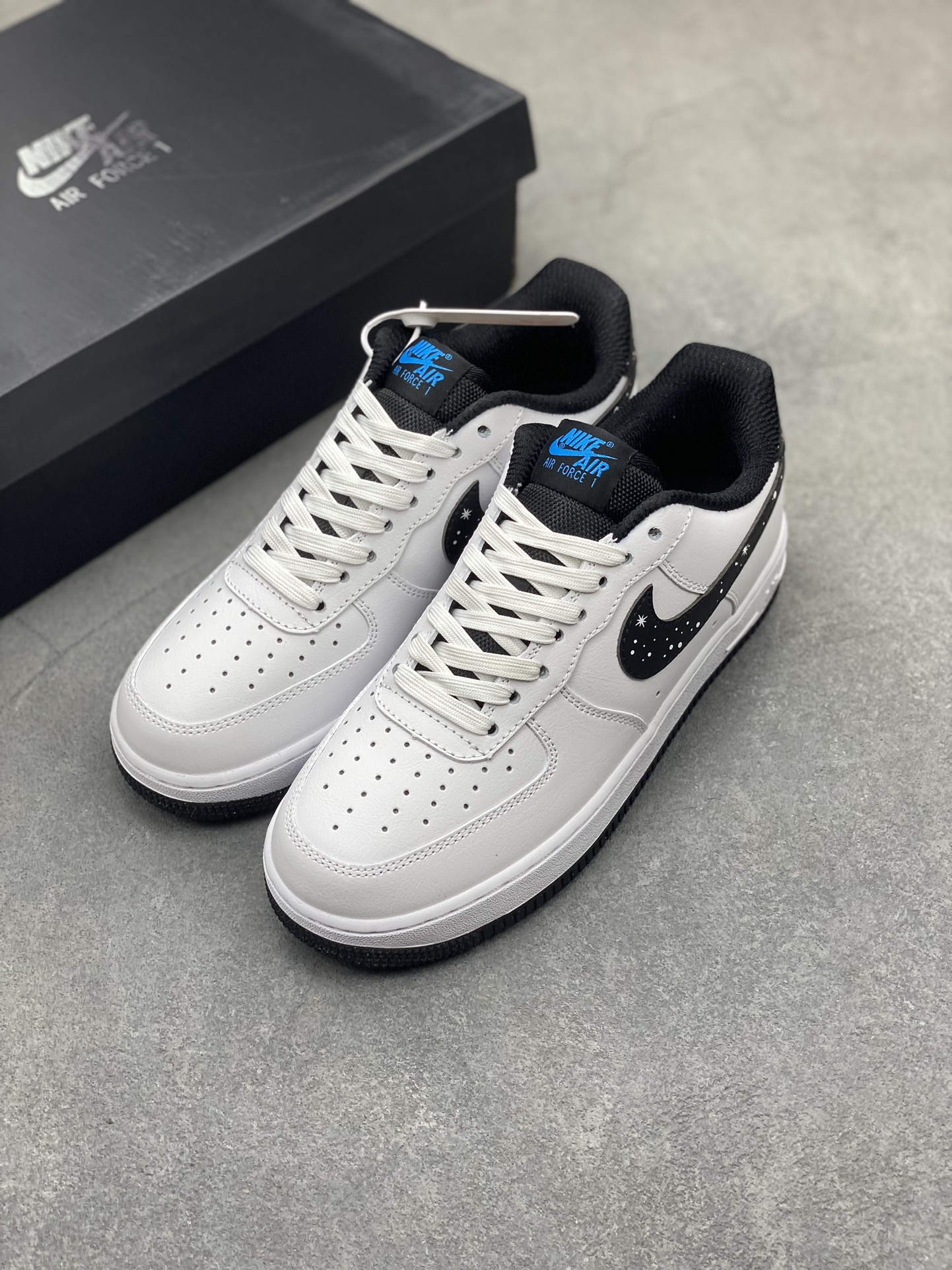 Nike Air Force 1 '07 Low White/Black Sneakers FV6656-100 9 i1716669644 8198 0