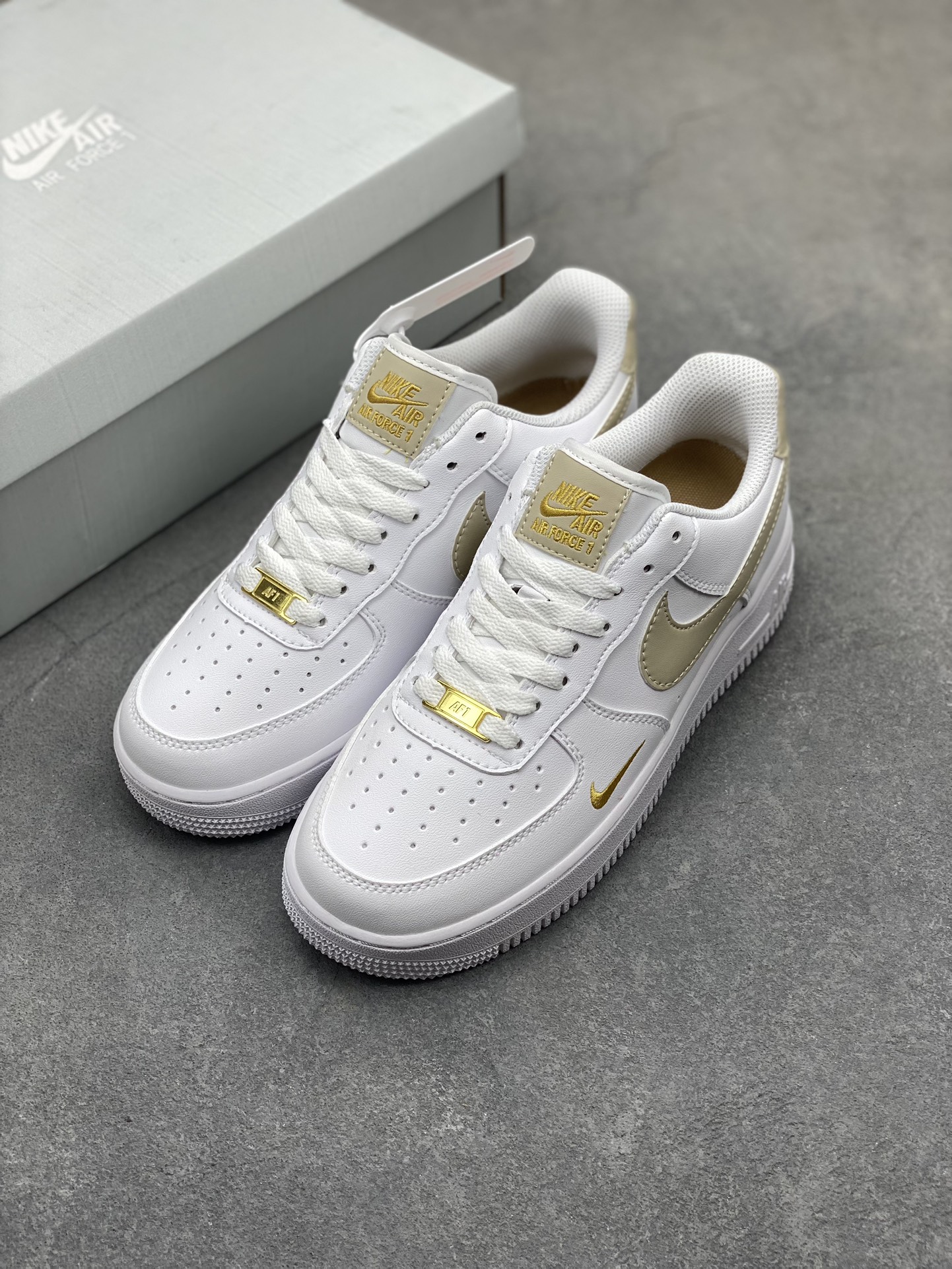 Nike Air Force 1 Low White/Gold Athletic Shoes - Premium Quality & Comfort 9 i1716834286 6311 0