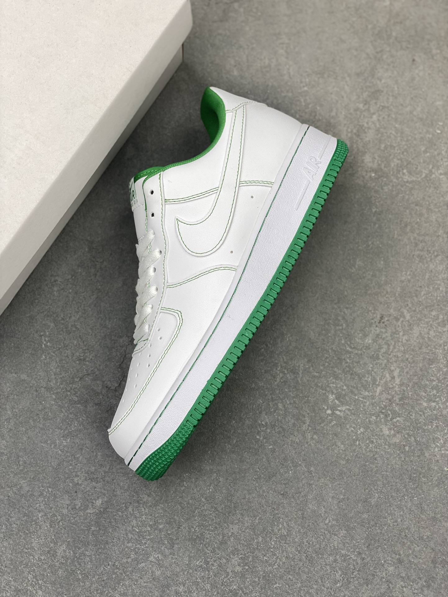 Nike Air Force 1 Low White Green Casual Sneakers - Iconic Style & Comfort 8 i1716834412 1789 0