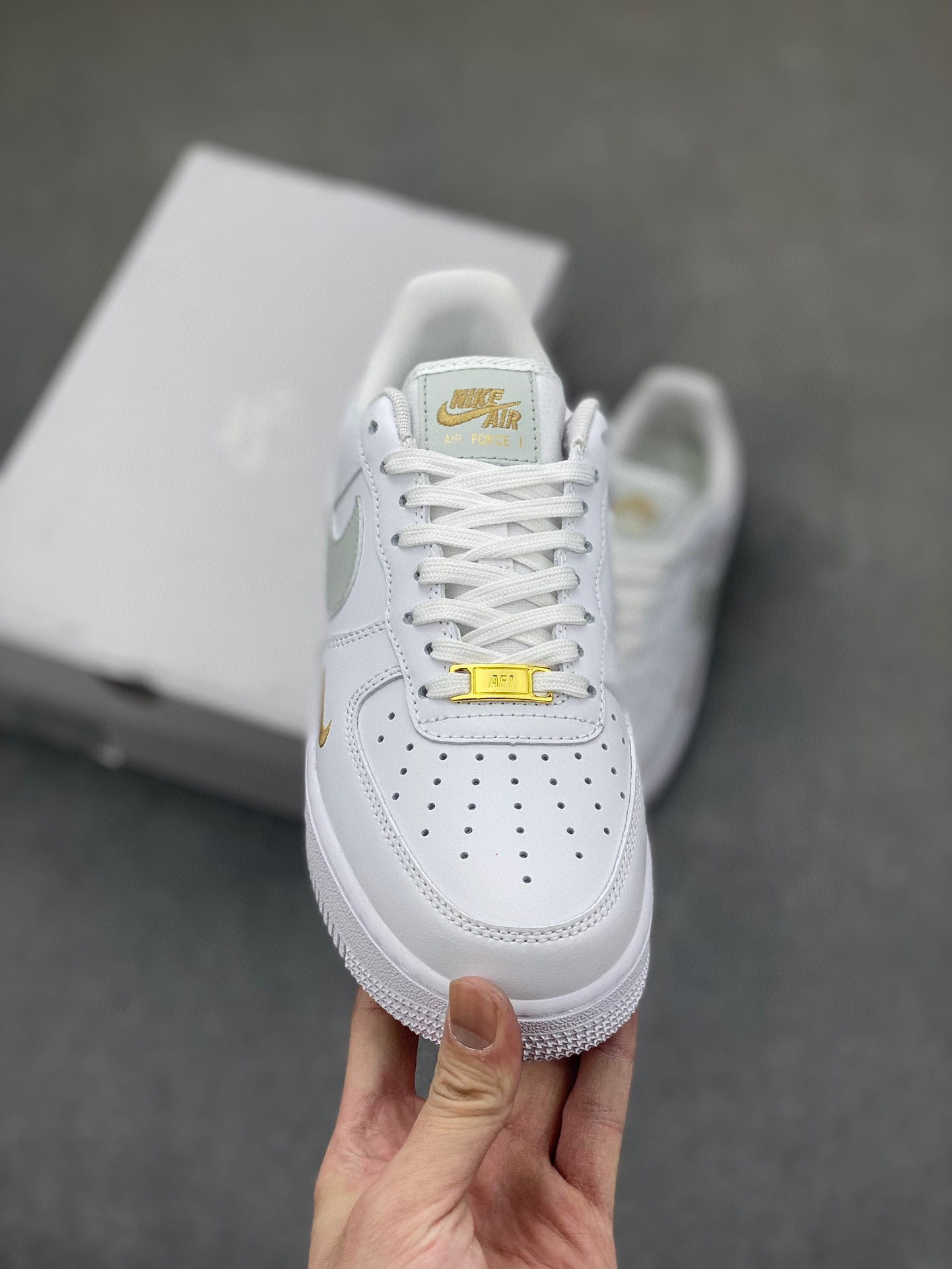 Nike Air Force 1 '07 Low White CZ0270-106 - Authentic Design & Comfort 3 i1716836650 3087 6