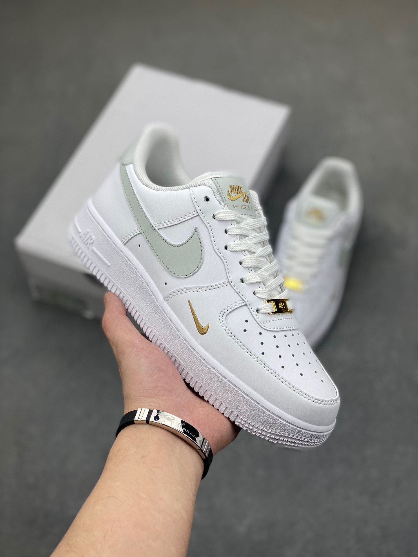 Nike Air Force 1 '07 Low White CZ0270-106 - Authentic Design & Comfort 2 i1716836650 5602 5
