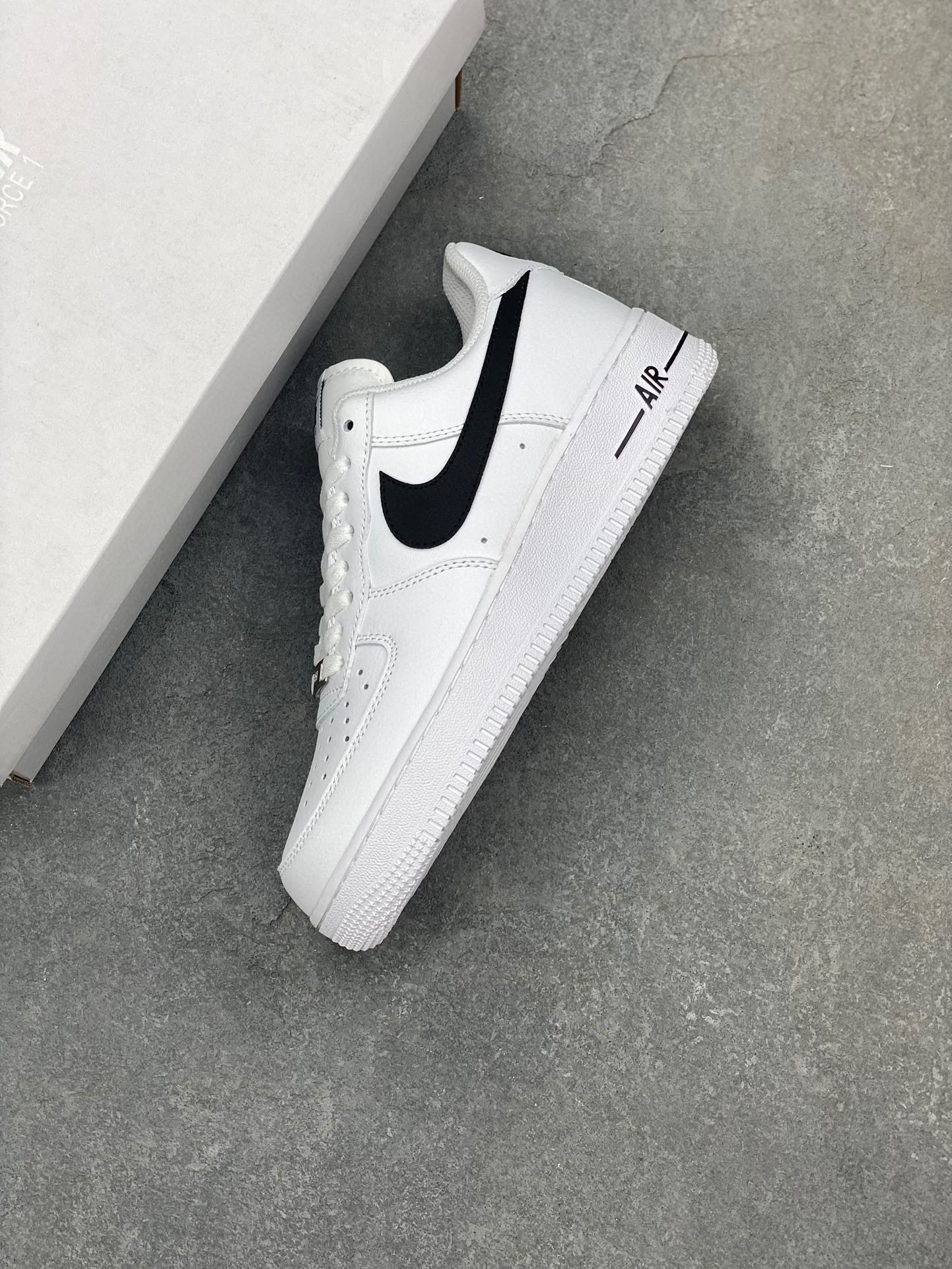 Nike Air Force 1 '07 Low White/Black - Iconic Style & Comfort 8 i1716836859 9835 7