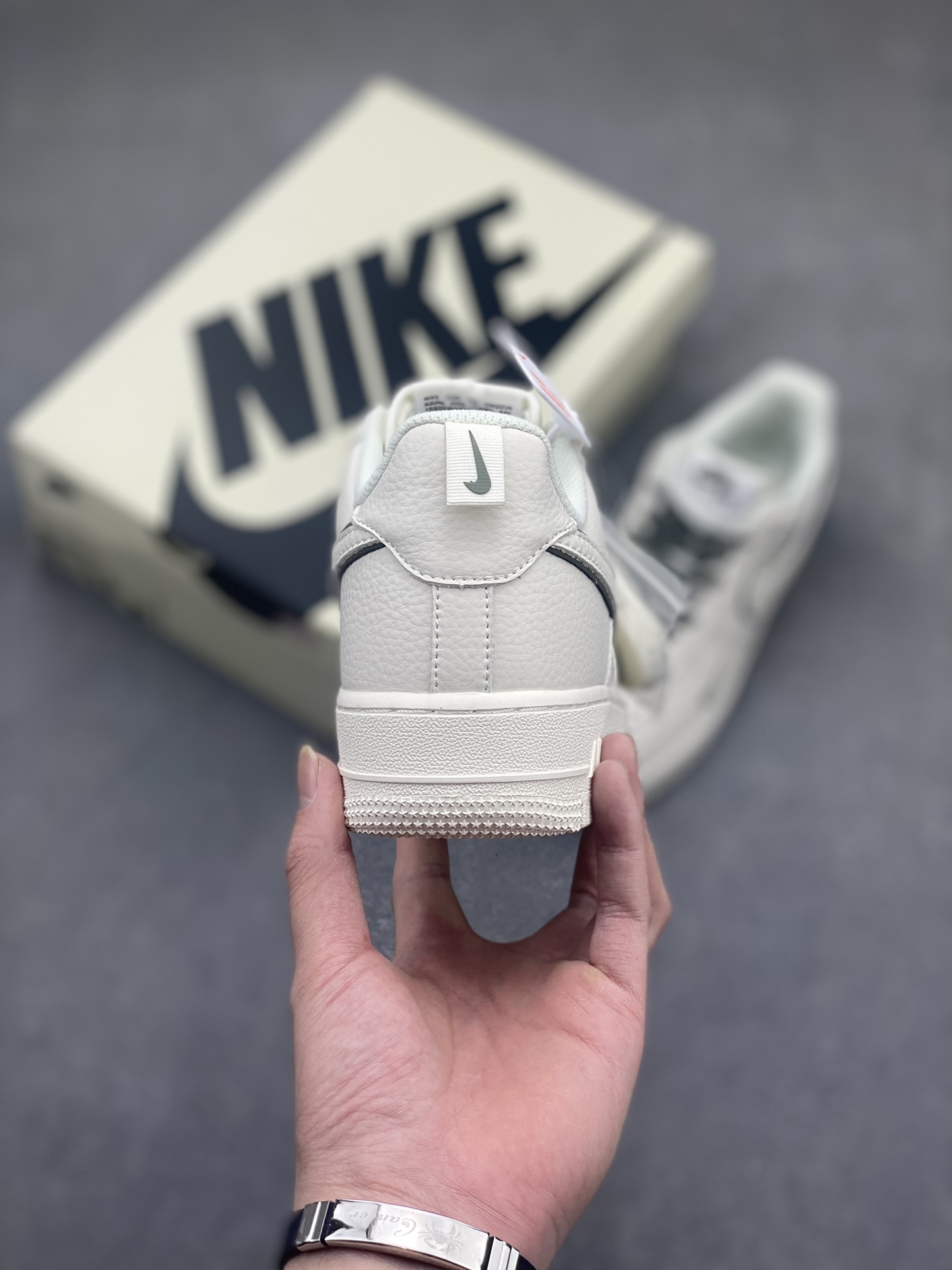 Nike Air Force 1 Low '07 Classic Green: Reflective Low-Top Sneakers 5 i1717005140 4683 3