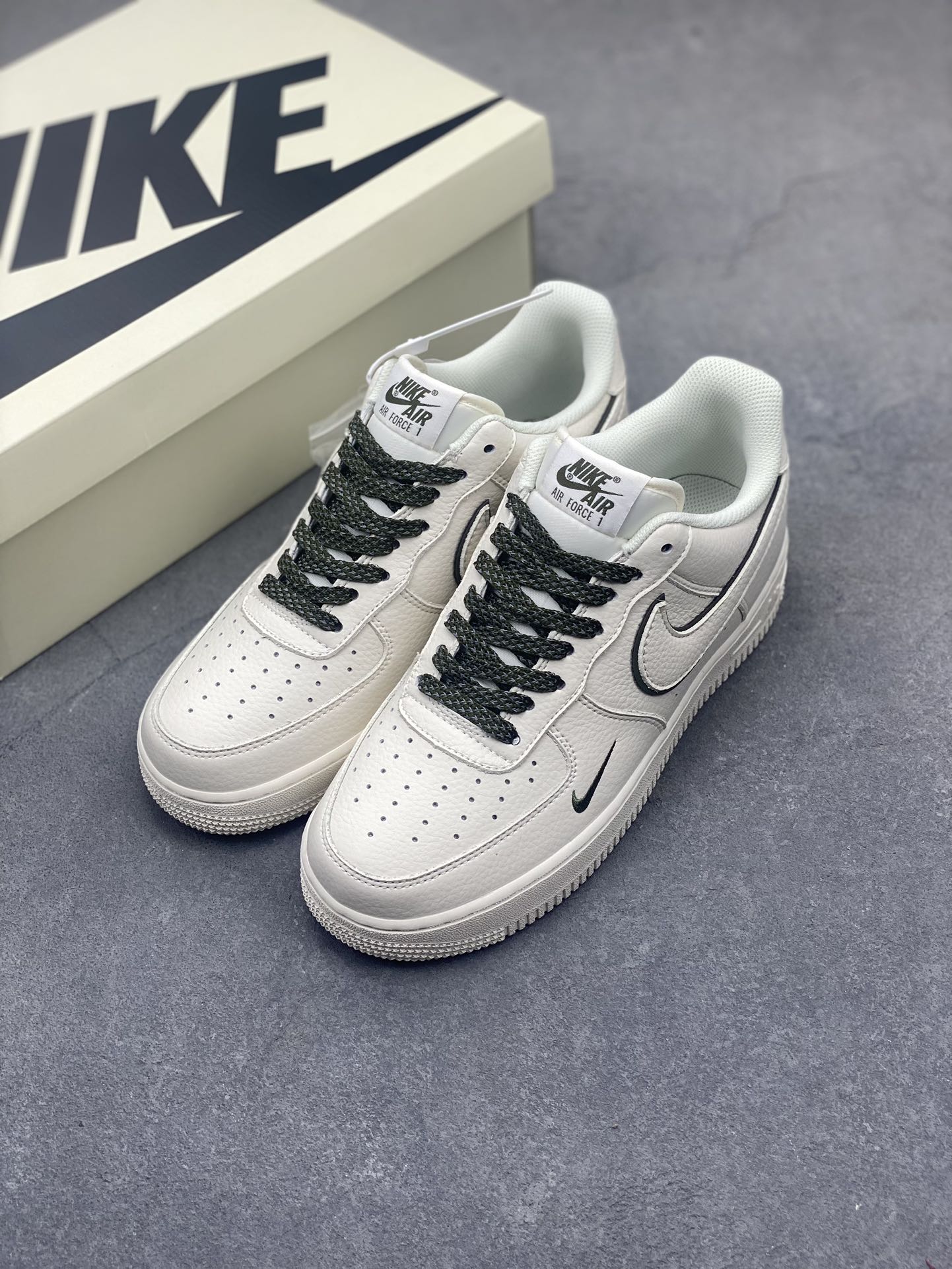 Nike Air Force 1 Low '07 Classic Green: Reflective Low-Top Sneakers 9 i1717005140 7284 6