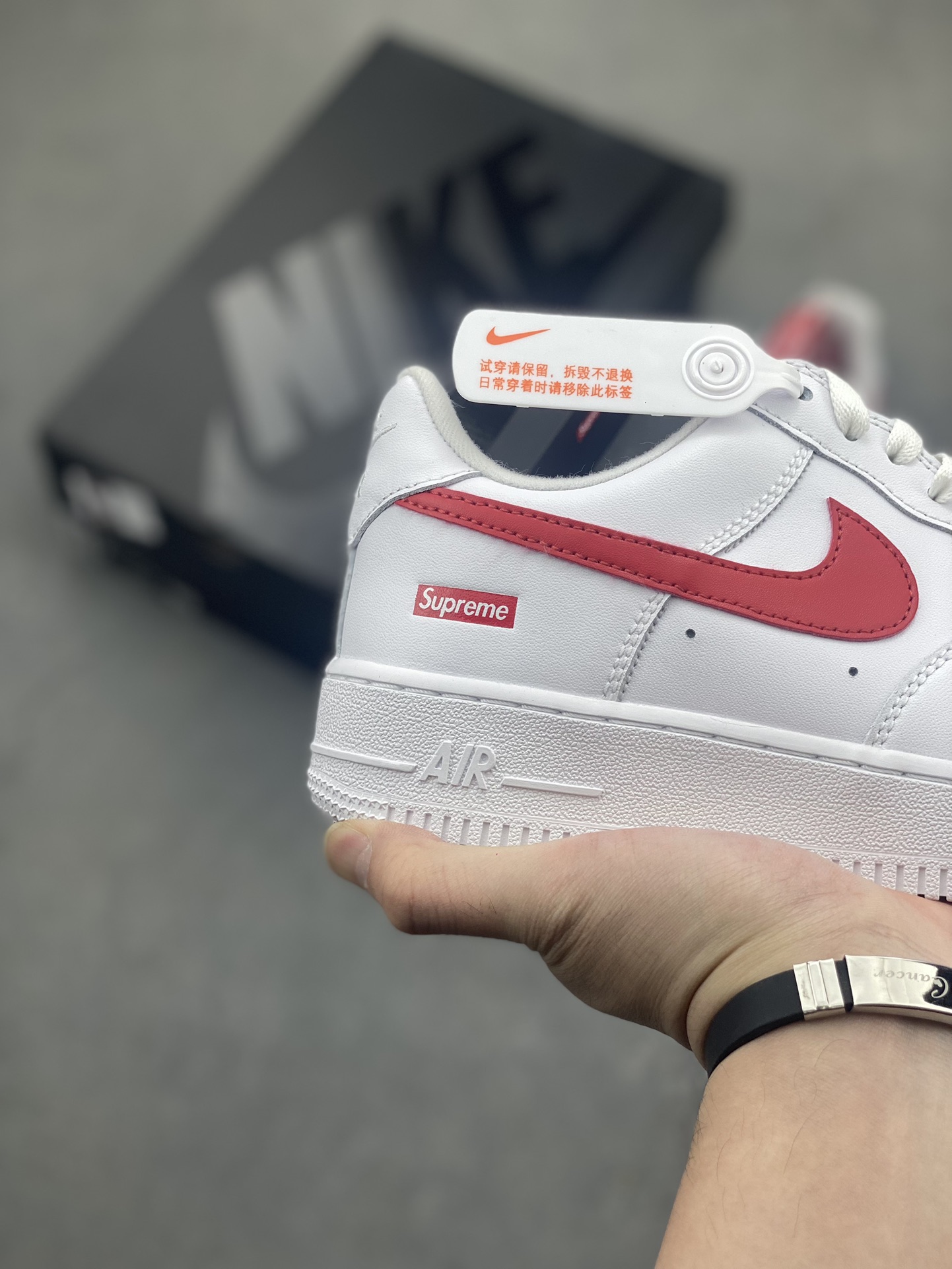 Supreme x Nike Air Force 1 Low White/Red - CU9225-101 Limited Edition 6 i1717005431 2831 4