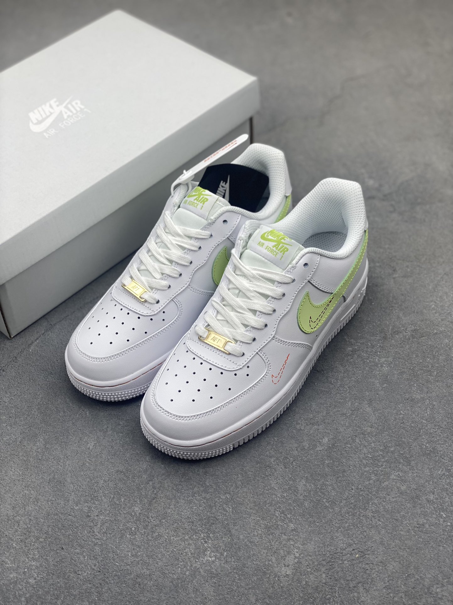 Nike Women's Air Force 1 GS 'White Lilac' Leather Low-Top Sneakers 9 i1717006061 8109 8