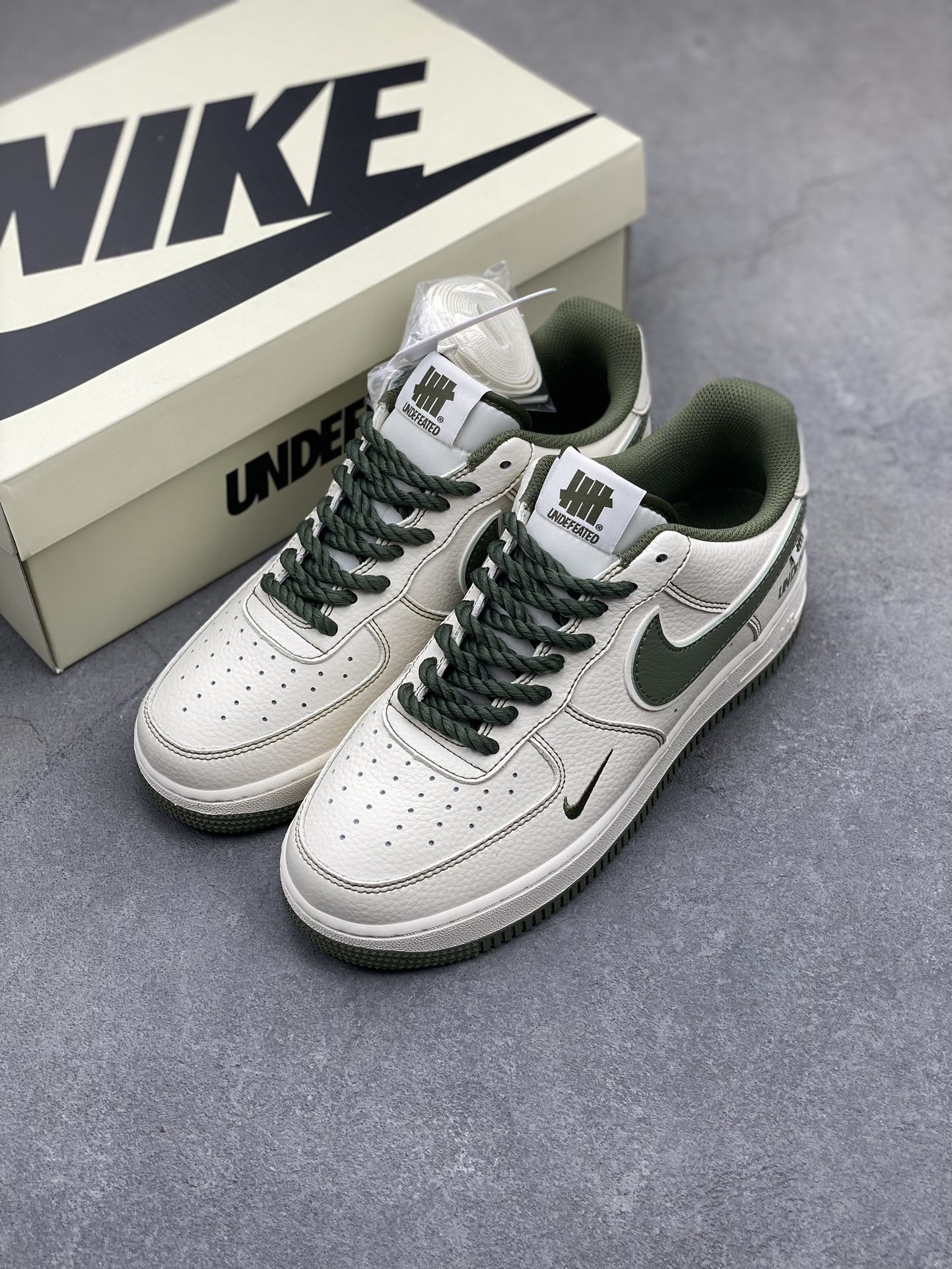 Undefeated x Nike Air Force 1 Low Olive Canvas Sneakers - Limited Edition 9 i1717099460 9337 1