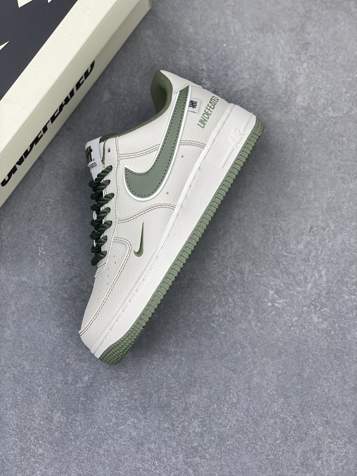 Undefeated x Nike Air Force 1 Low Olive Canvas Sneakers - Limited Edition 8 i1717099461 3846 8