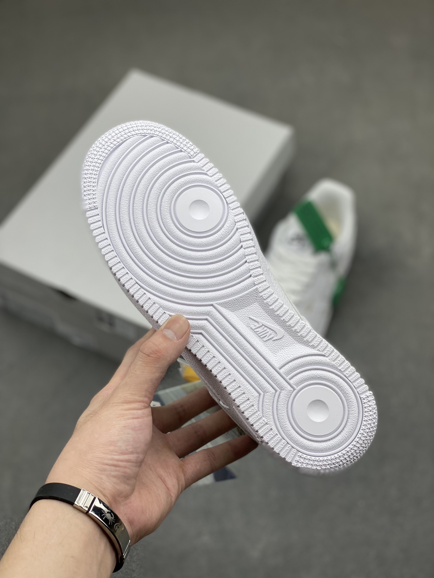 Nike Air Force 1 Low White/Gold Sneakers Original Quality - CT1989-100 7 i1717186245 1370 0