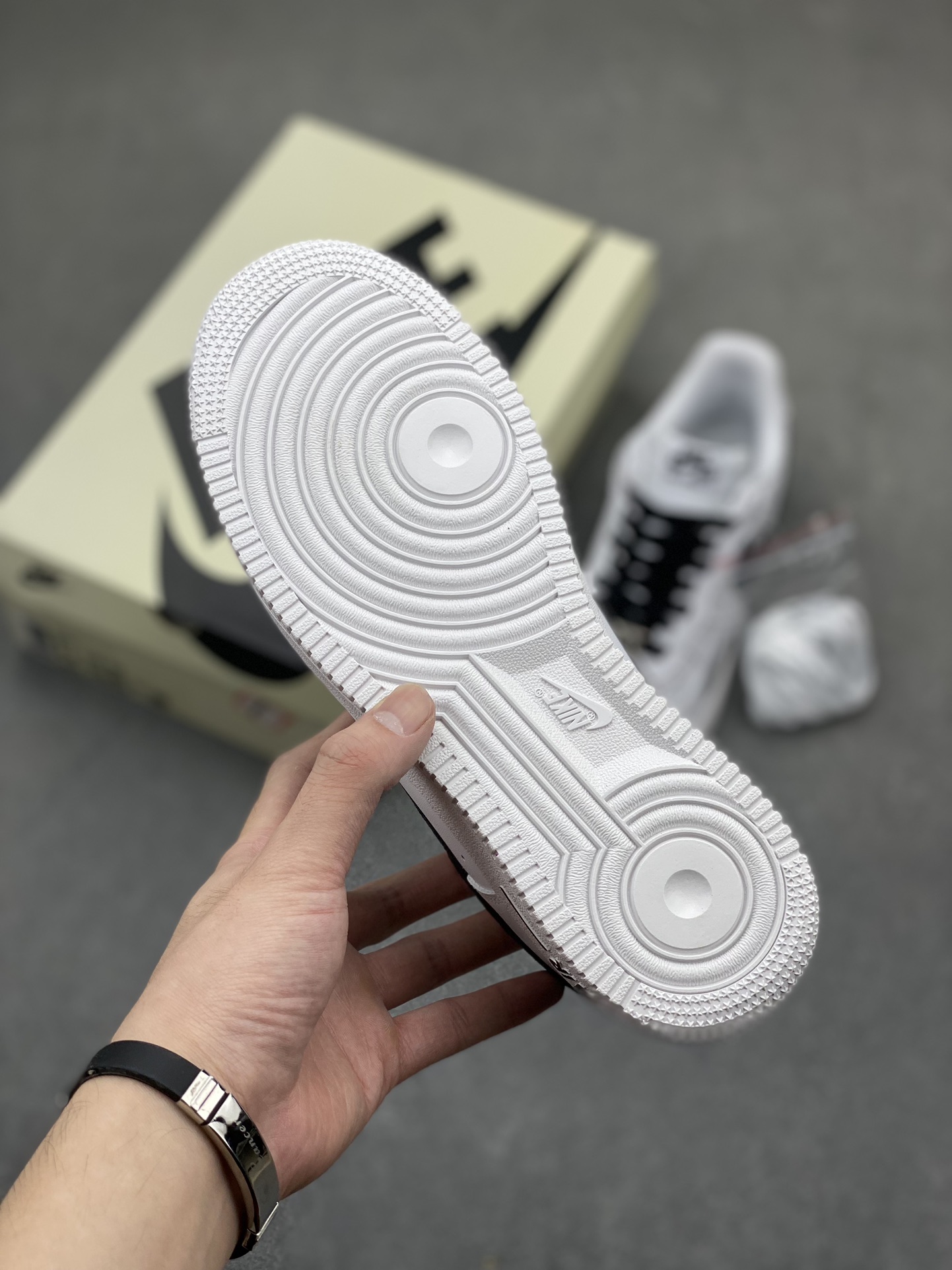 Nike Air Force 1 Low '07 'Chemical Formula' Custom Sneakers 7 i1717270497 161 7