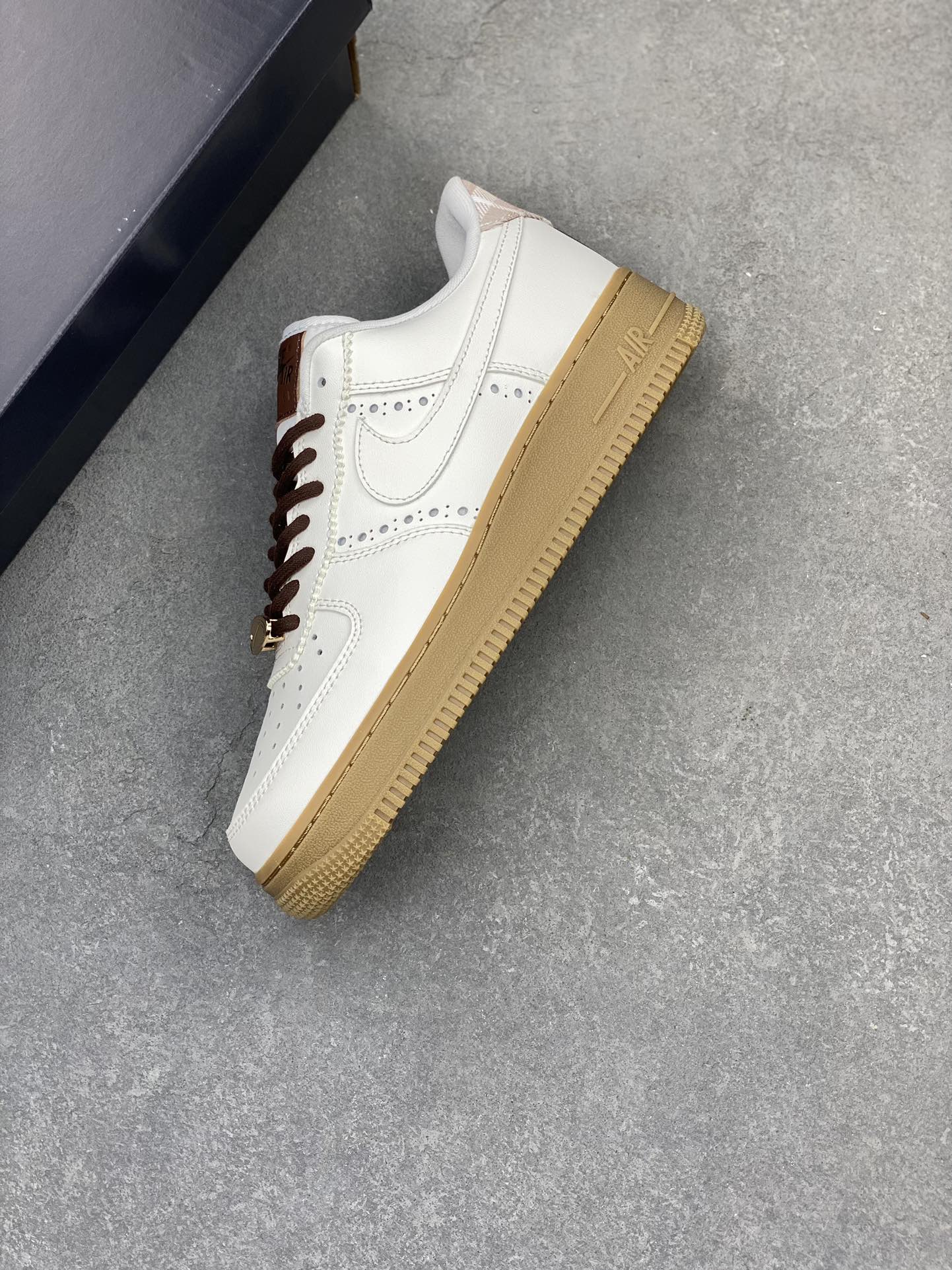 Nike Air Force 1 FV3700-112 White/Brown Athletic Shoes Size 36-45 8 i1717357640 8464 6