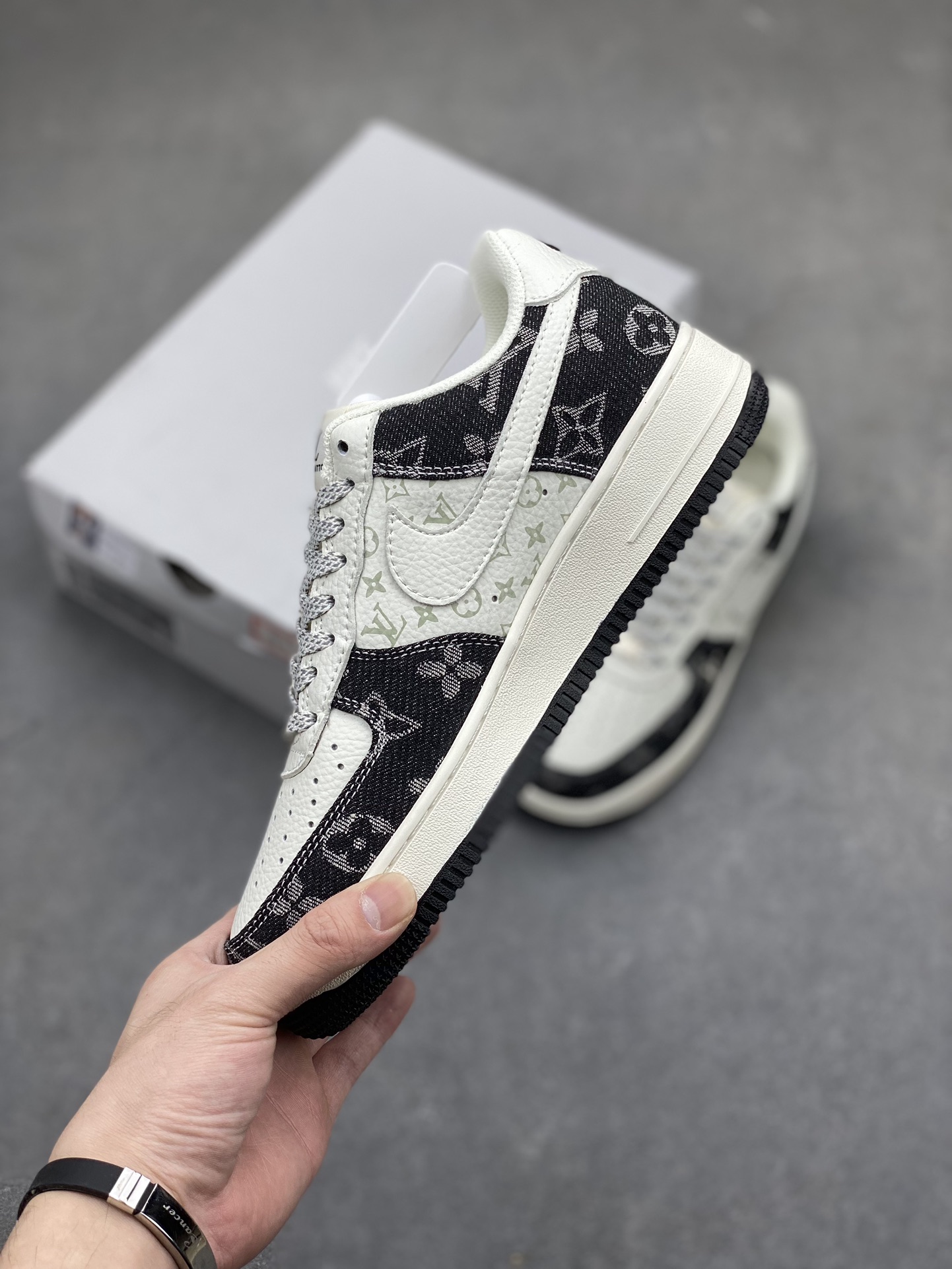 Nike Air Force 1 x Louis Vuitton Custom Sneakers - Limited Edition Design 4 i1717357704 4944 8