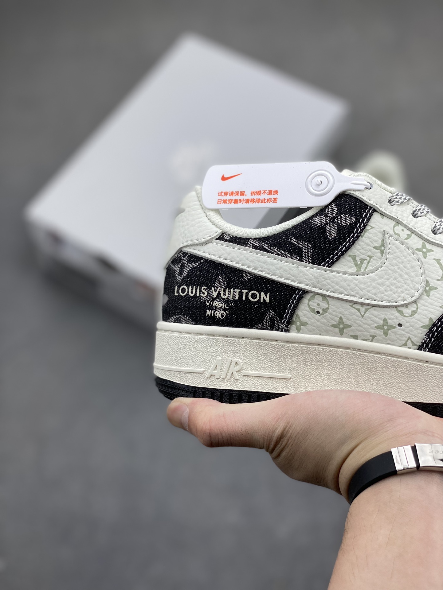Nike Air Force 1 x Louis Vuitton Custom Sneakers - Limited Edition Design 6 i1717357704 7274 6