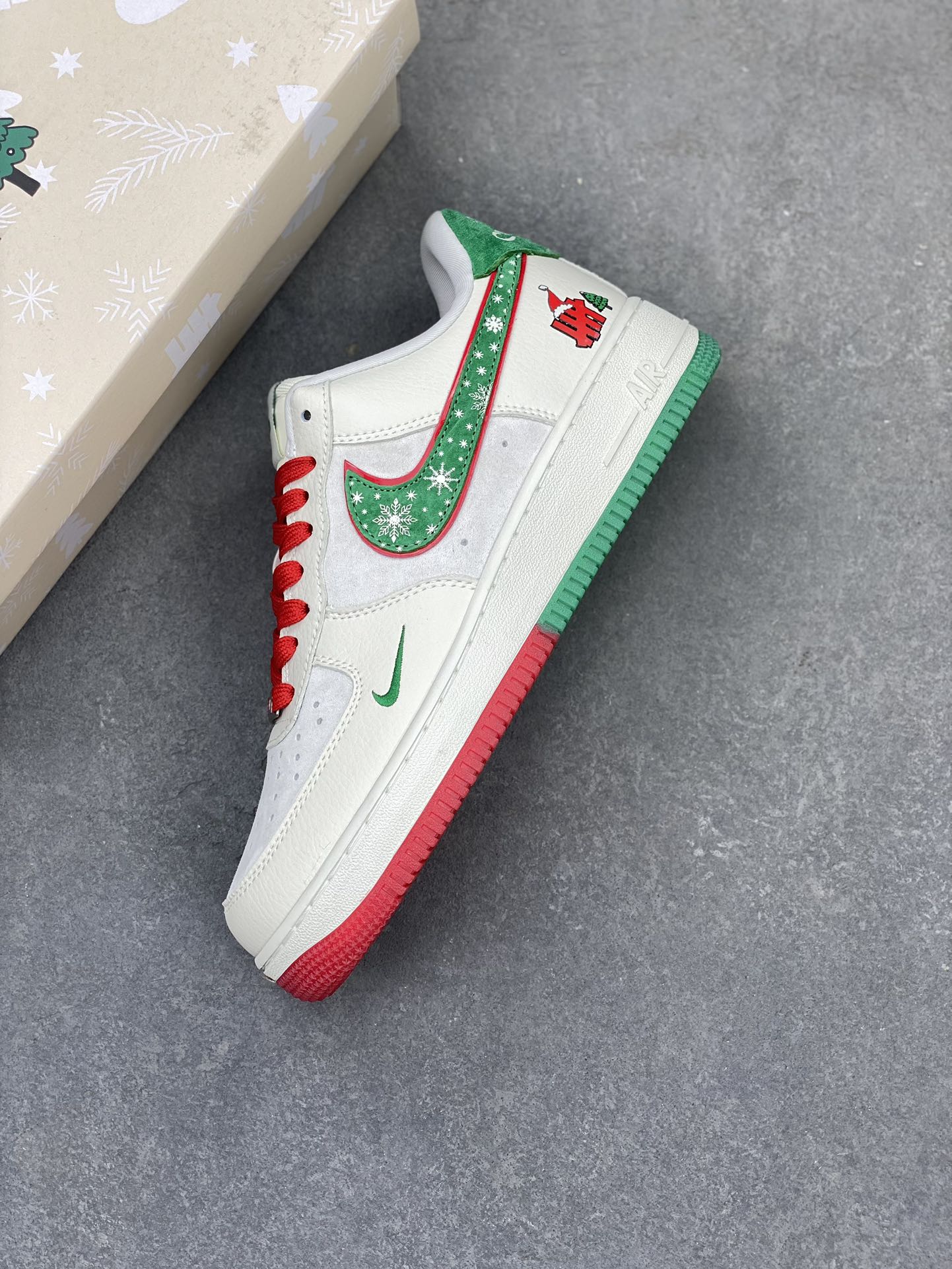 Nike Air Force 1 '07 Low 'Christmas' Casual Shoes DH6239-839 8 i1717446636 4451 8