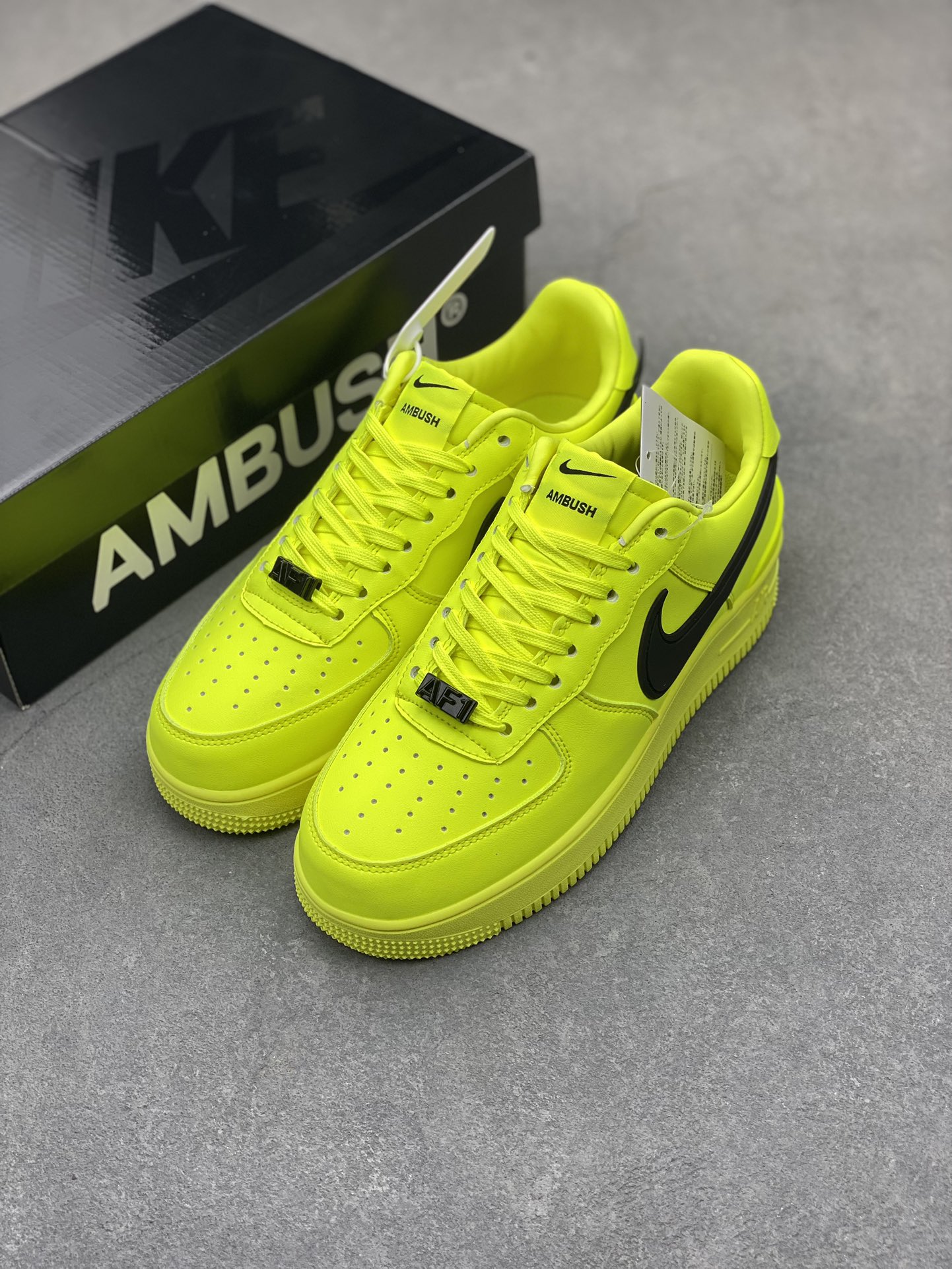 Nike Air Force 1 Low AMBUSH Lime Green Sneakers DV3464-300 9 i1717447608 4801 6