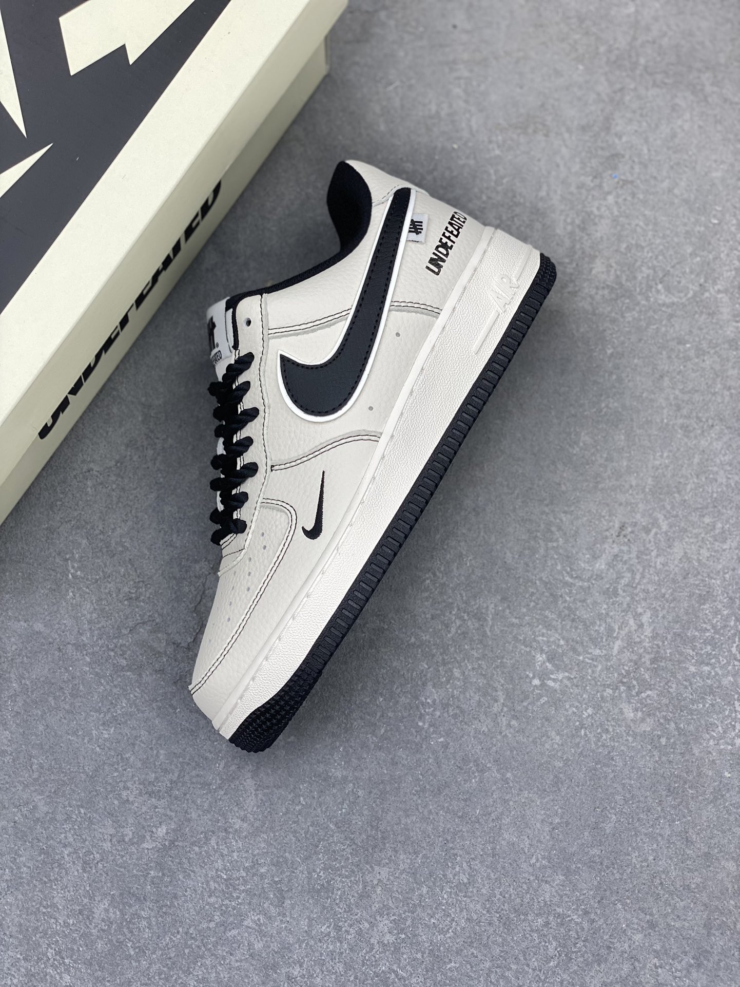 Nike Air Force 1 Low Undefeated Black Sesame - Limited Edition Sneakers 8 i1717530006 3716 0