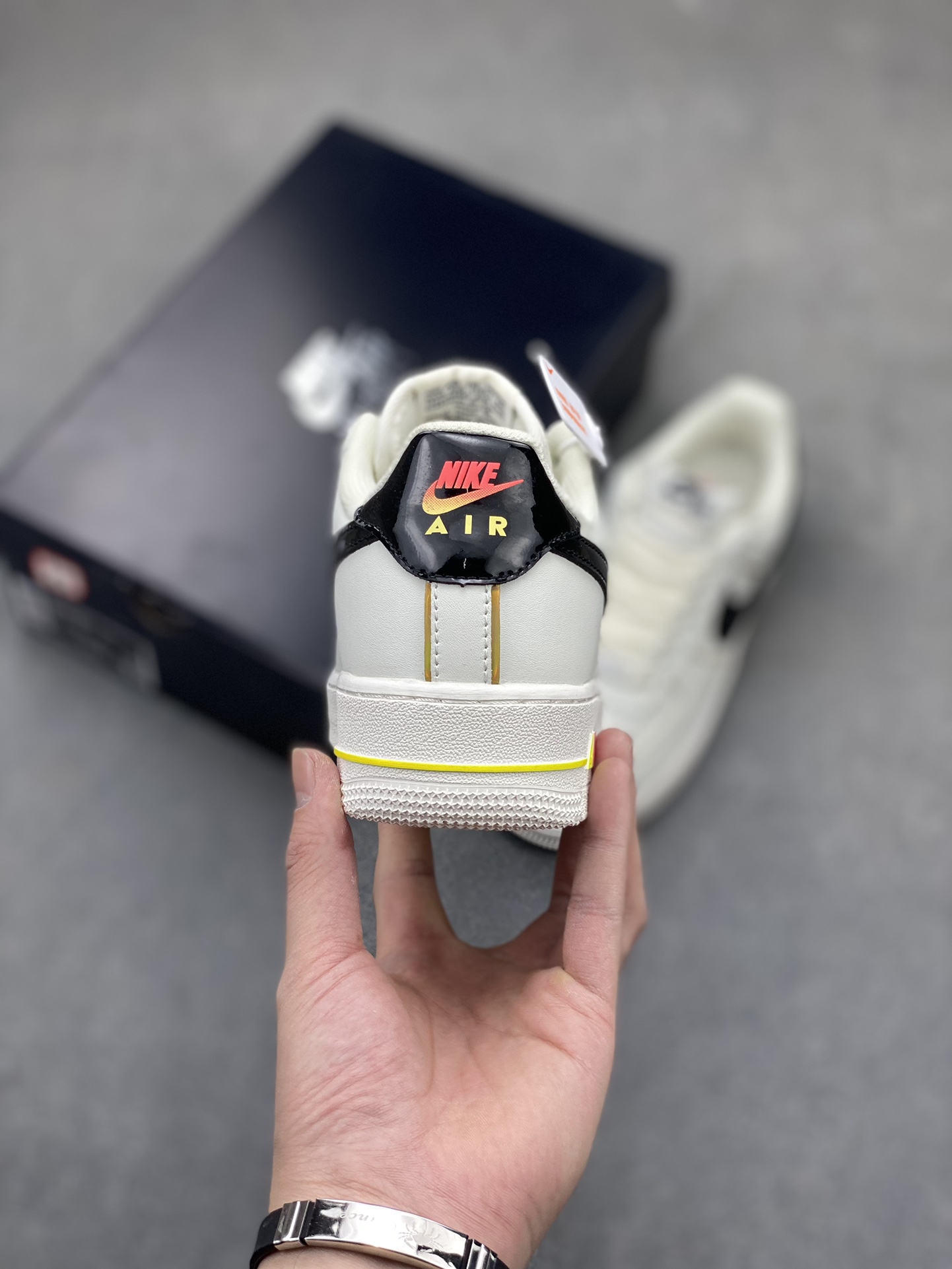 Nike Air Force 1 Low Gold Trim Iridescent Casual Sneakers ZX9856-599 5 i1717530171 3268 3