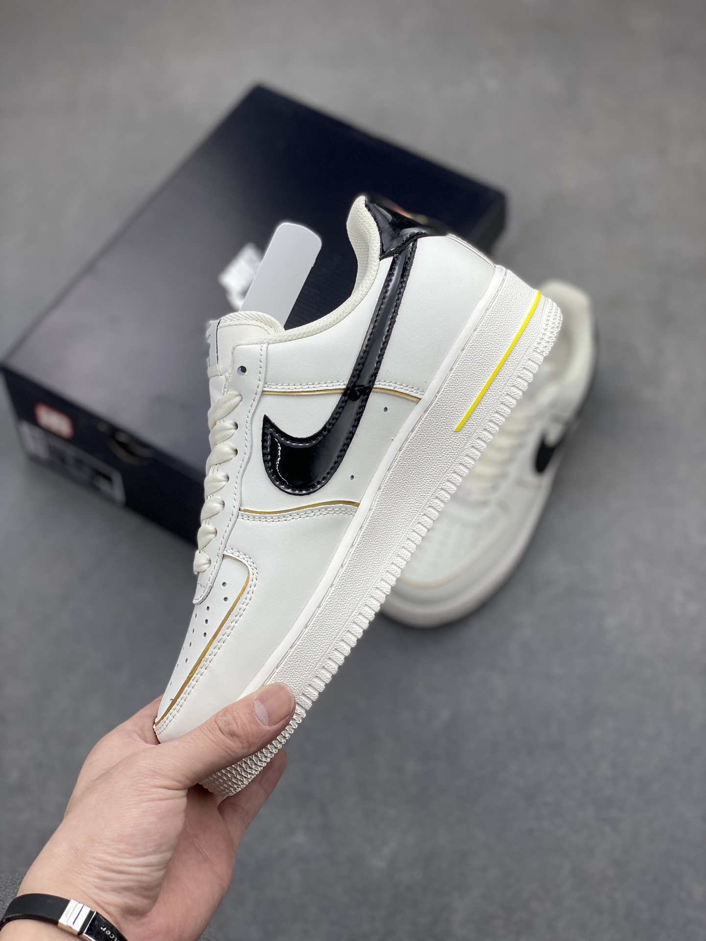 Nike Air Force 1 Low Gold Trim Iridescent Casual Sneakers ZX9856-599 4 i1717530171 8147 4