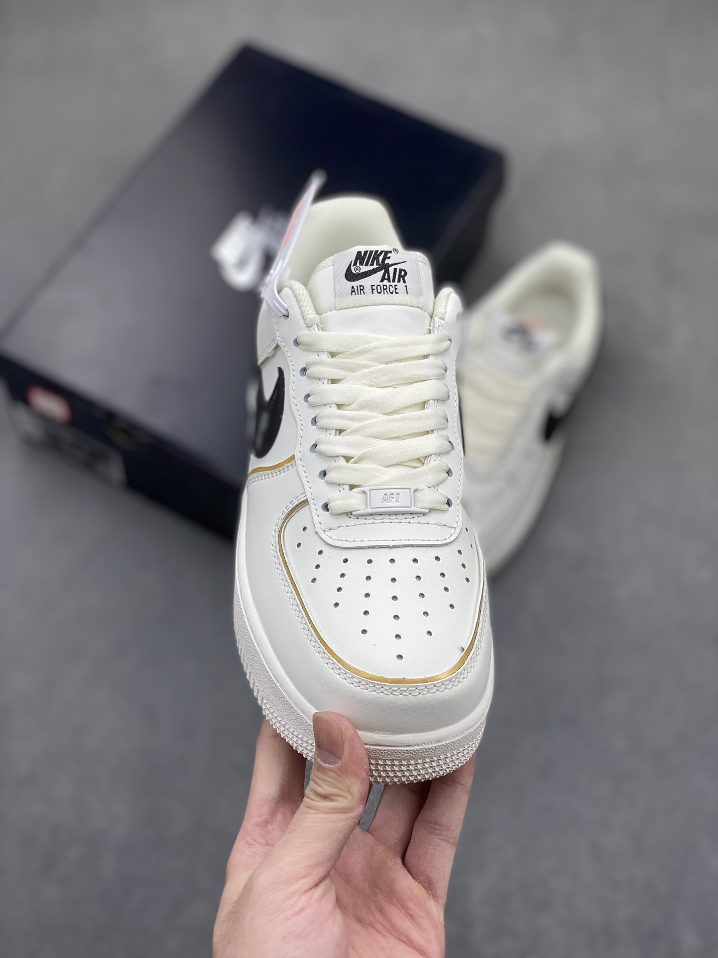 Nike Air Force 1 Low Gold Trim Iridescent Casual Sneakers ZX9856-599 3 i1717530171 81 2