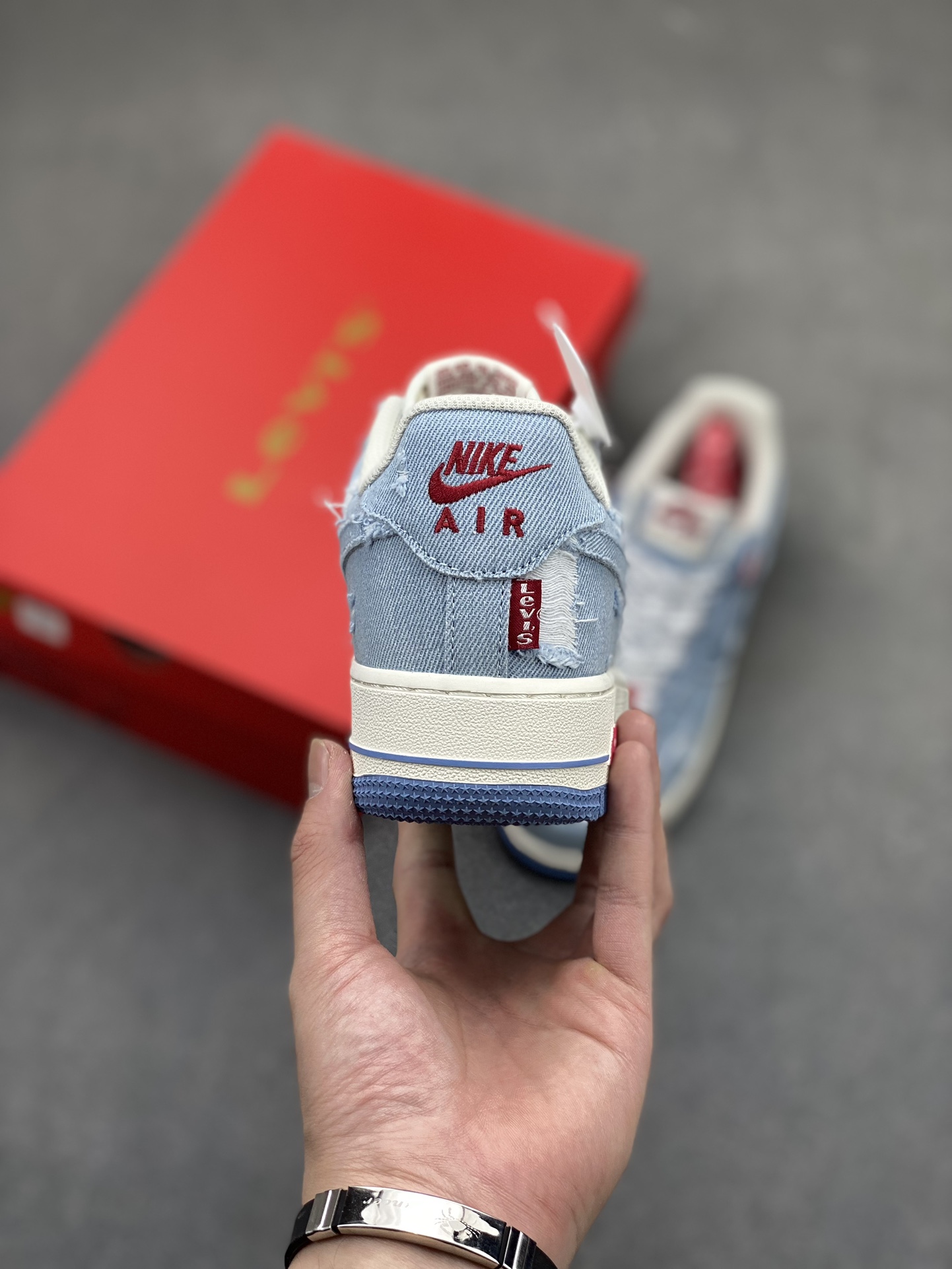 Levi's x Nike Air Force 1 Low Denim Sneakers - Limited Edition 5 i1717618935 2668 1