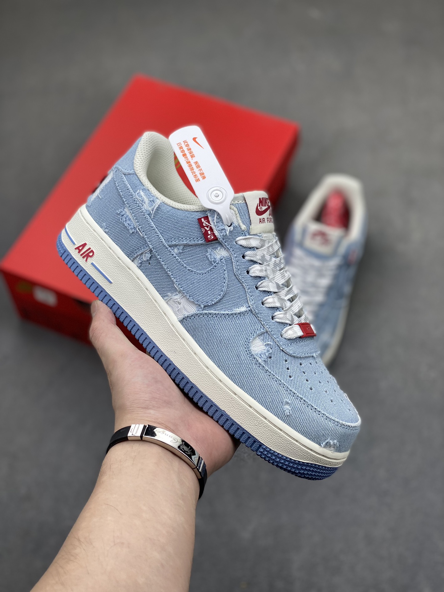 Levi's x Nike Air Force 1 Low Denim Sneakers - Limited Edition 2 i1717618935 511 0