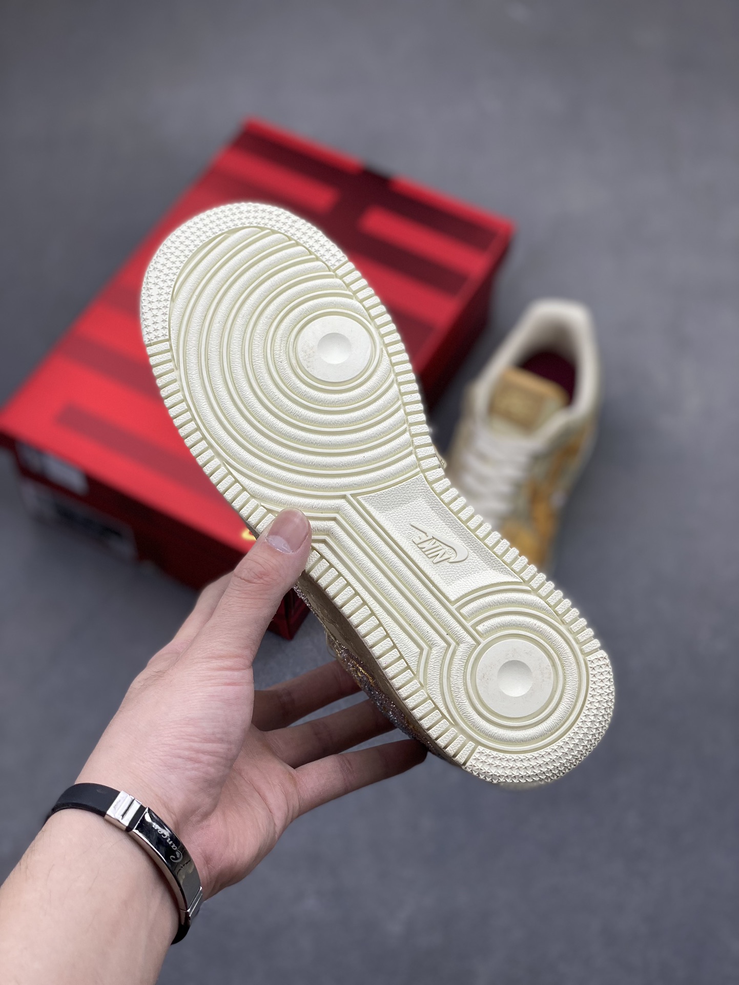 Nike Air Force 1 'XIXI' Dragon & Phoenix Sneakers - Limited Edition 7 i1717619056 1470 5