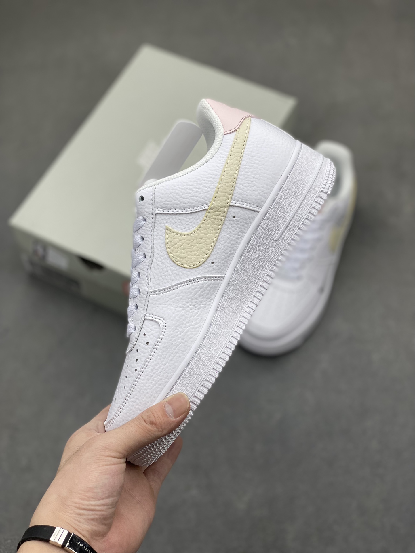 Nike Air Force 1 '07 Low White/Yellow Women's Sneaker HF9992-100 4 i1717619161 3918 3