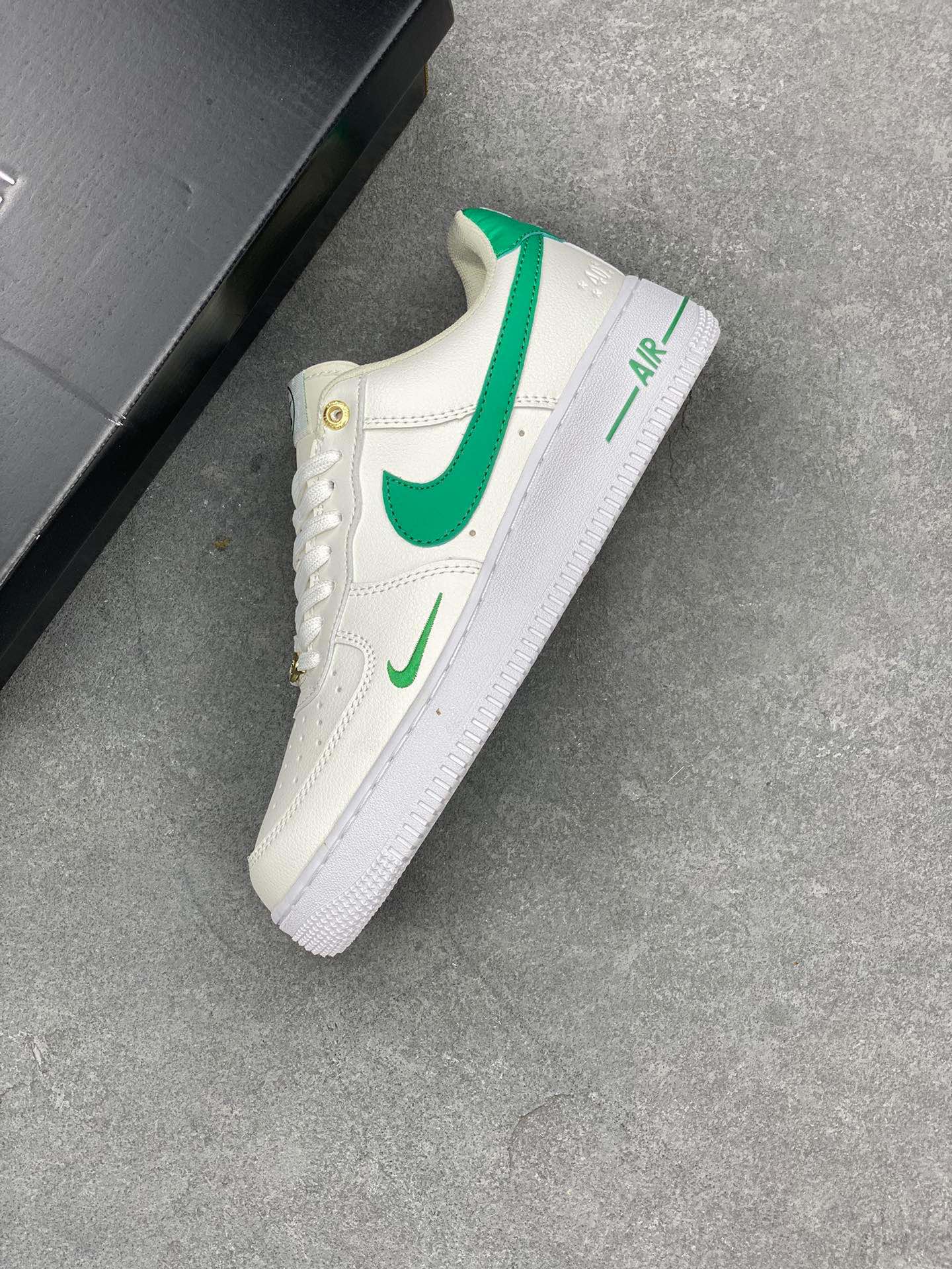 Nike Air Force 1 Low White and Green: Original Quality, Comfortable Fit 8 i1717750626 8828 8