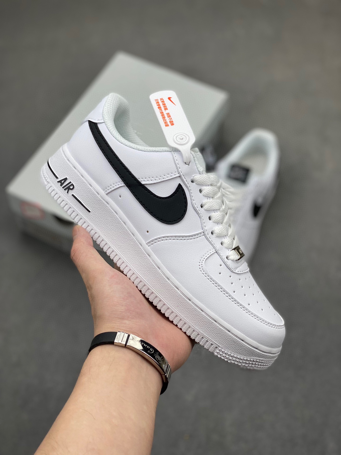 Nike Air Force 1 Low White Black, Classic Style and Comfortable for Daily Wear 2 i1717750856 1253 4