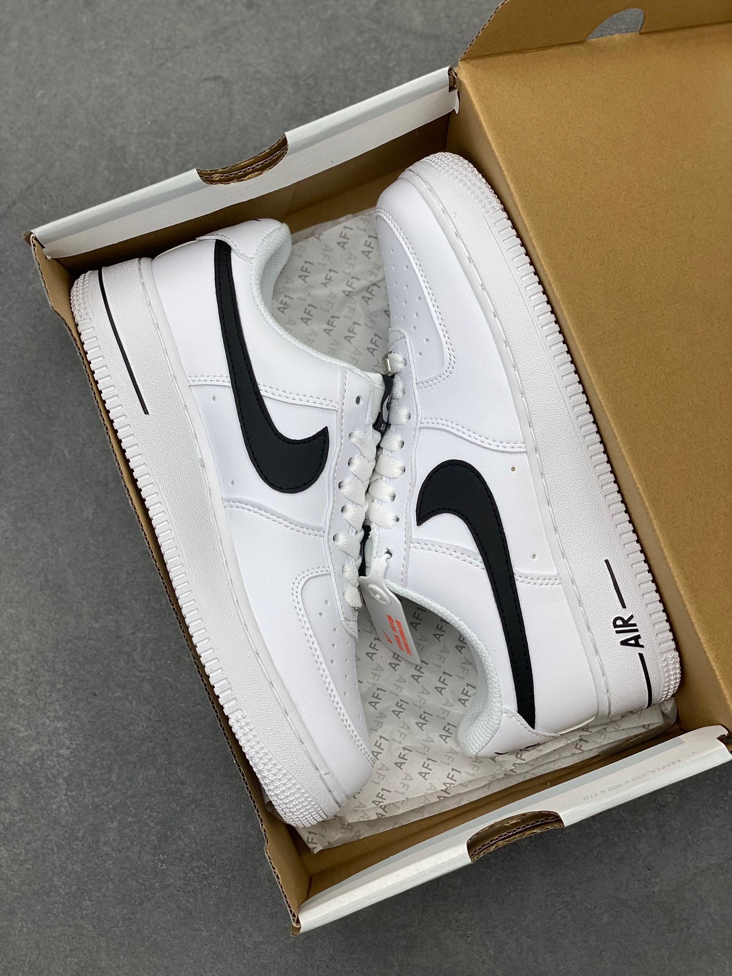 Nike Air Force 1 Low White Black, Classic Style and Comfortable for Daily Wear 10 i1717750856 7170 8