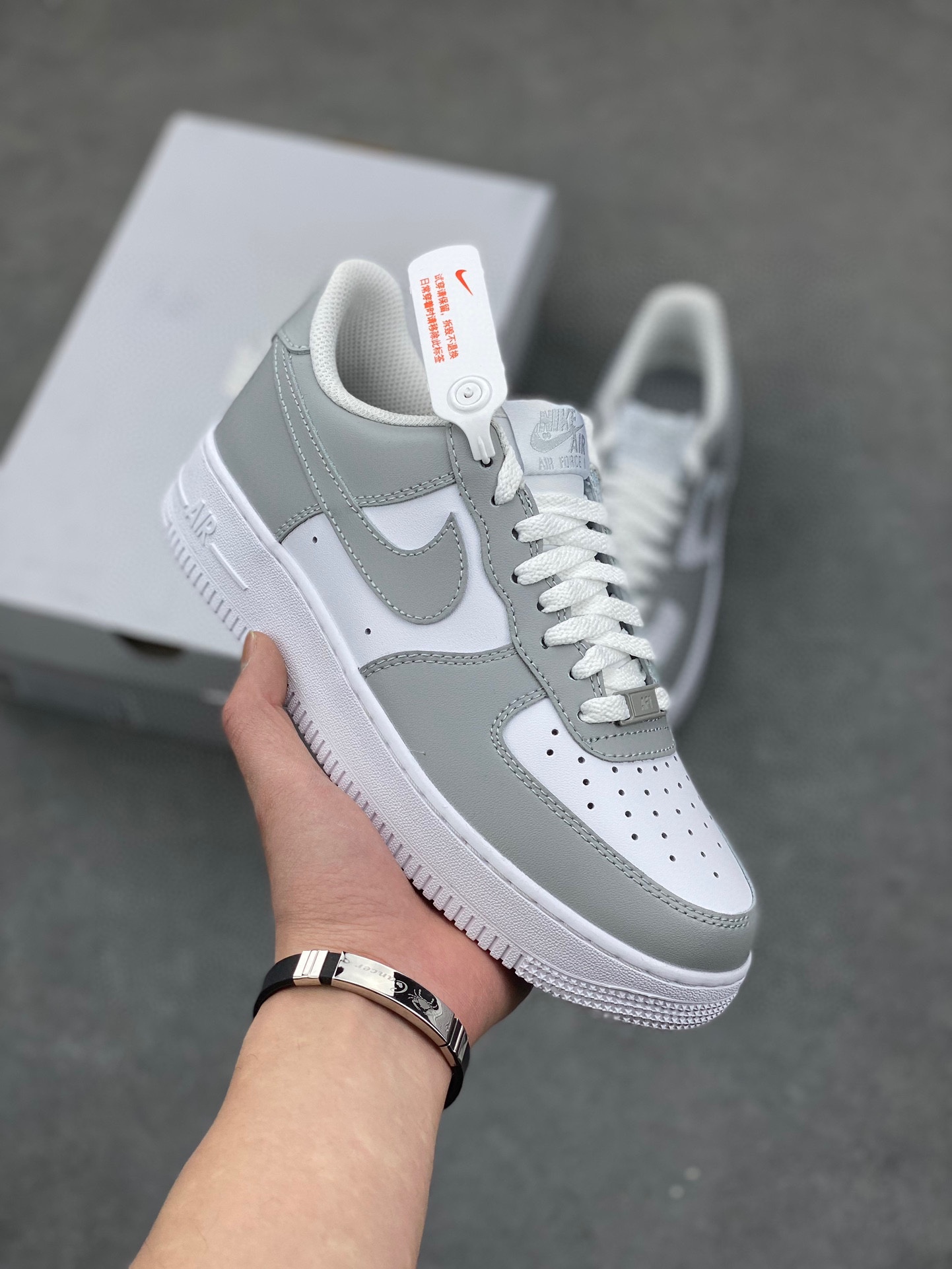Nike Air Force 1 Low White/Grey: Iconic Style & Comfort for Everyday Wear 2 i1717751040 3688 0