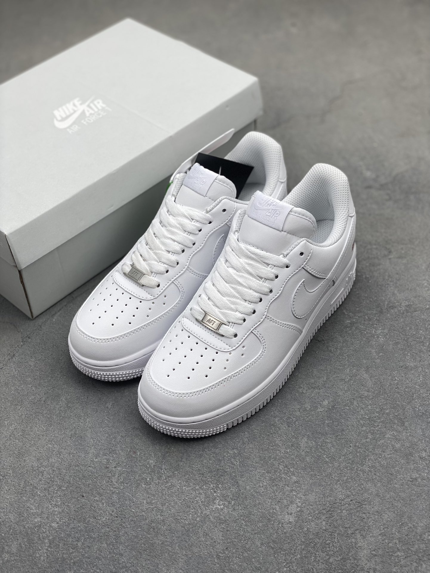 Nike Air Force 1 Low White/White/Crimson Sneakers CW2288-111 9 i1717778388 323 1