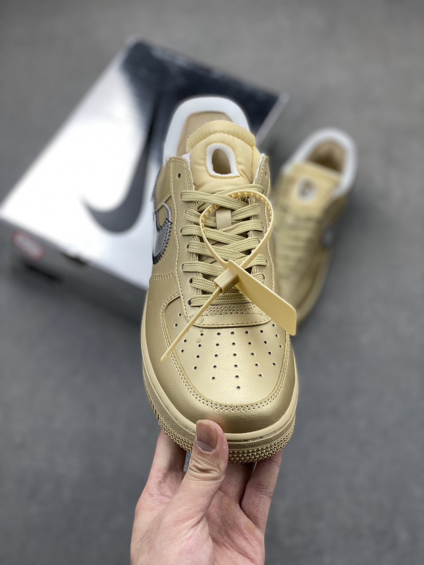 Off-White x Nike Air Force 1 Low '07 'Metal Gold' Casual Sneakers 3 i1717914235 1264 0