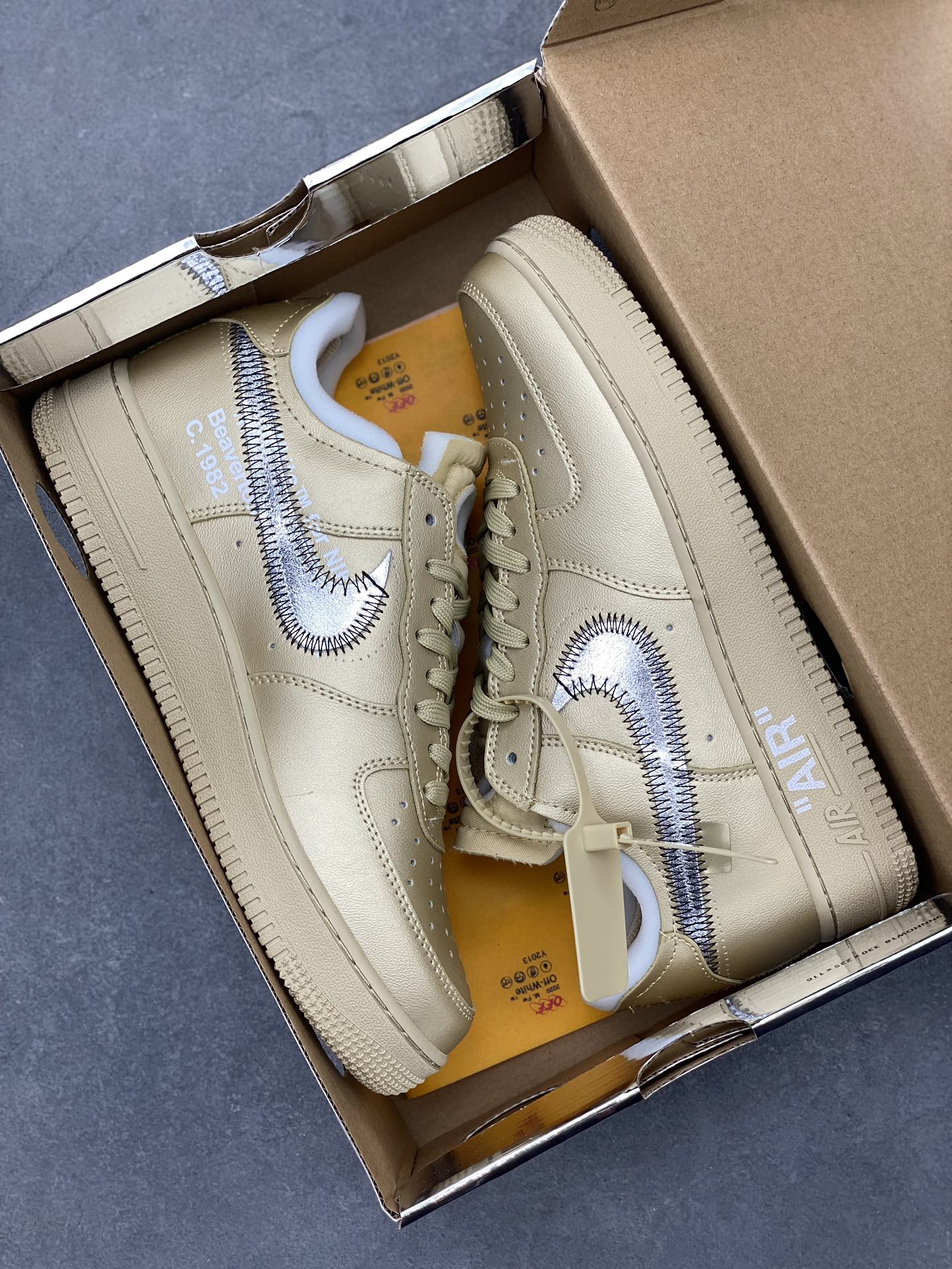Off-White x Nike Air Force 1 Low '07 'Metal Gold' Casual Sneakers 10 i1717914235 3105 3