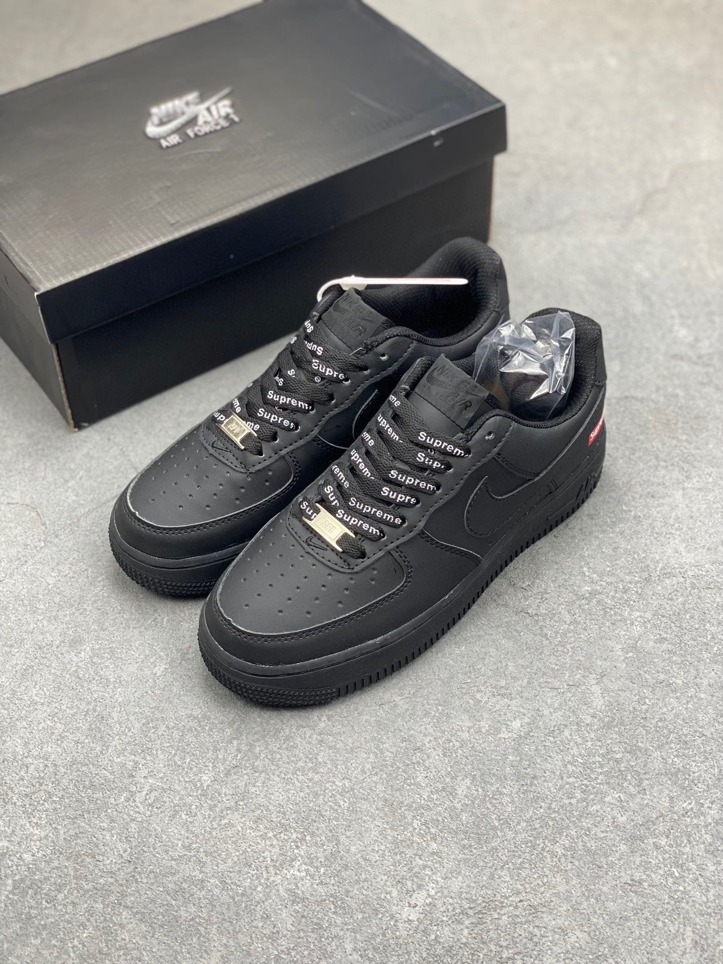 Nike Air Force 1 Low Black Supreme Sneakers CW2288-111 - Limited Edition 9 i1718224301 361 1